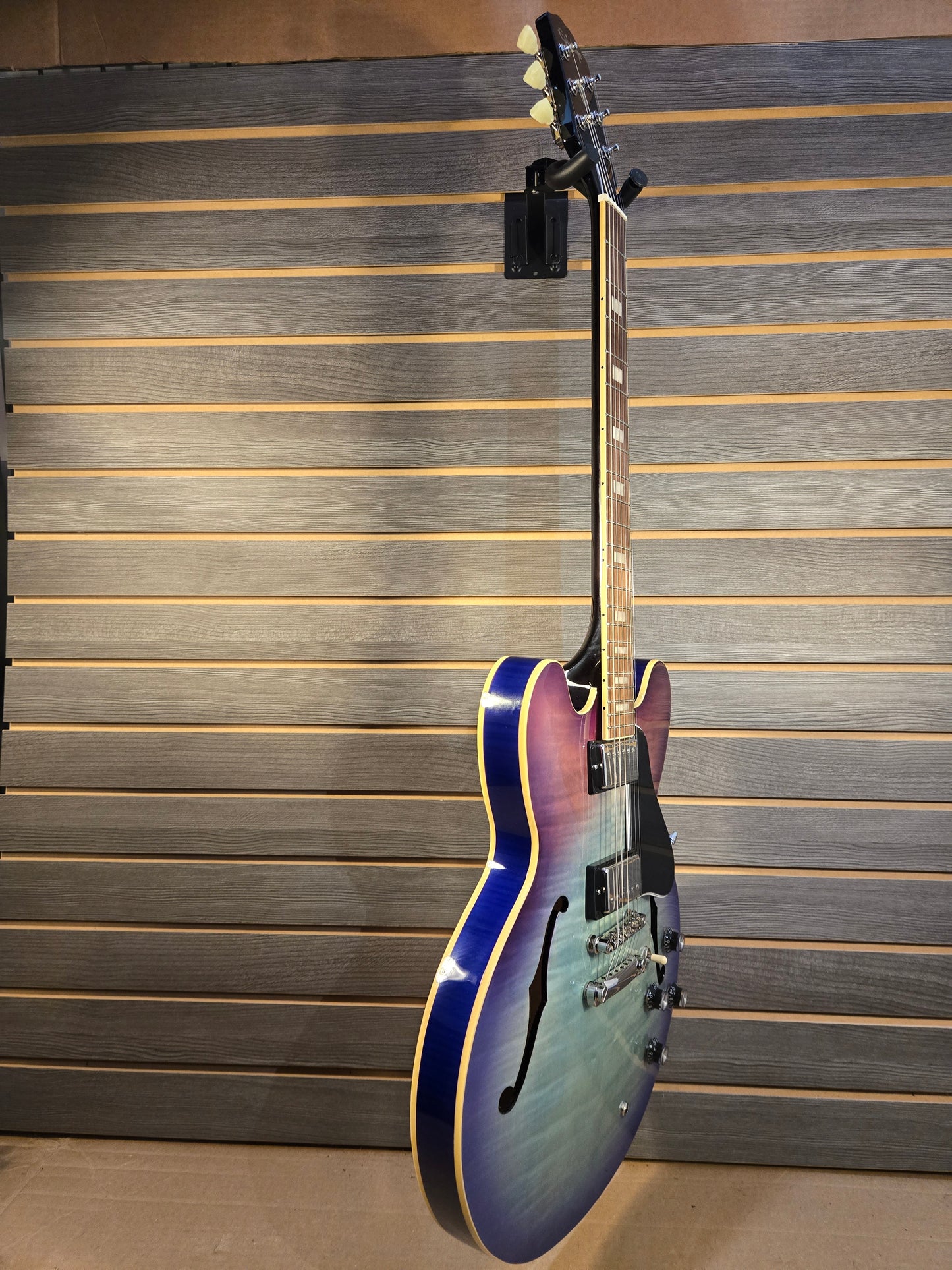 Epiphone ES 335 Figured Blueberry Burst Electric Guitar