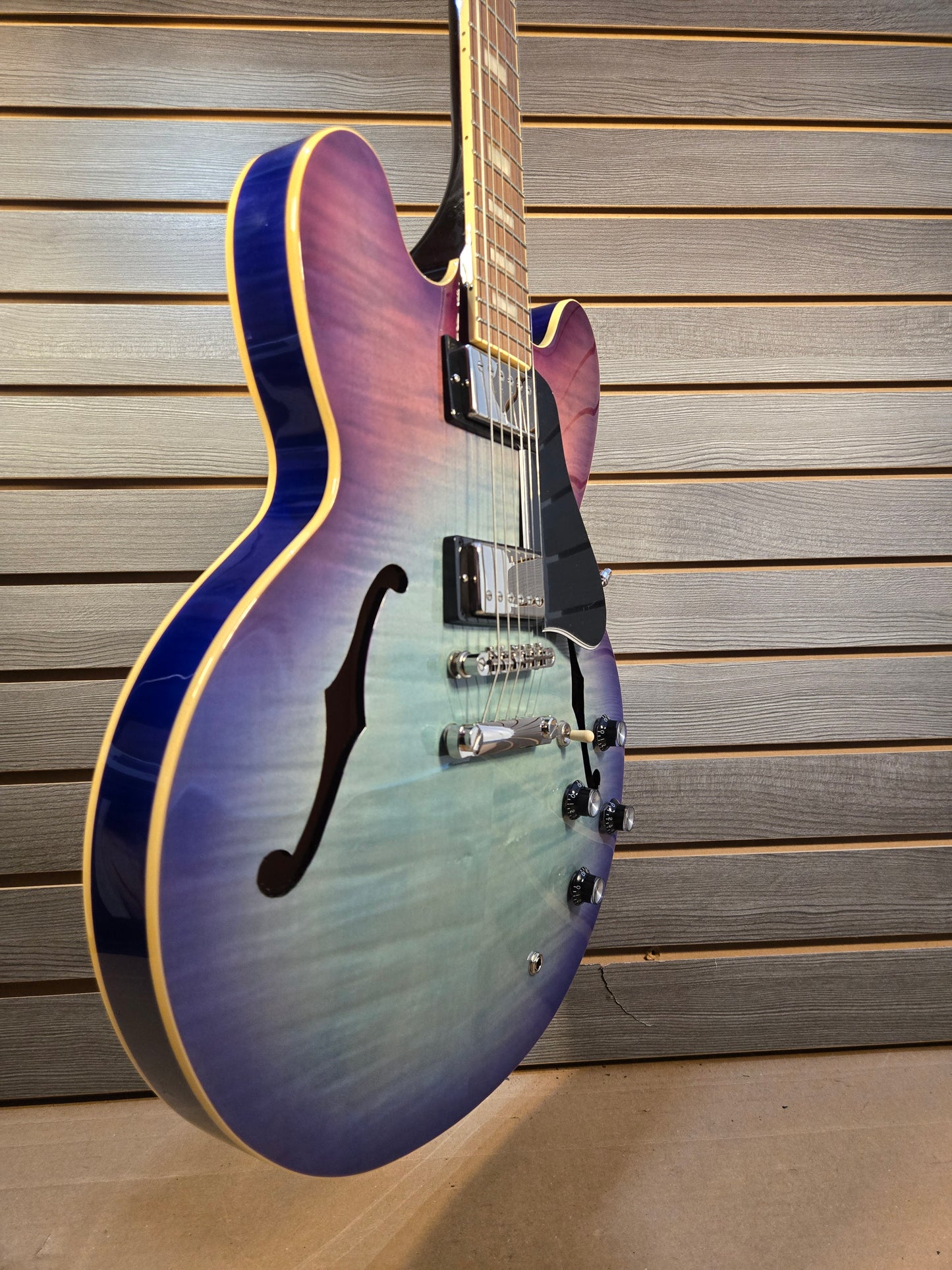 Epiphone ES 335 Figured Blueberry Burst Electric Guitar