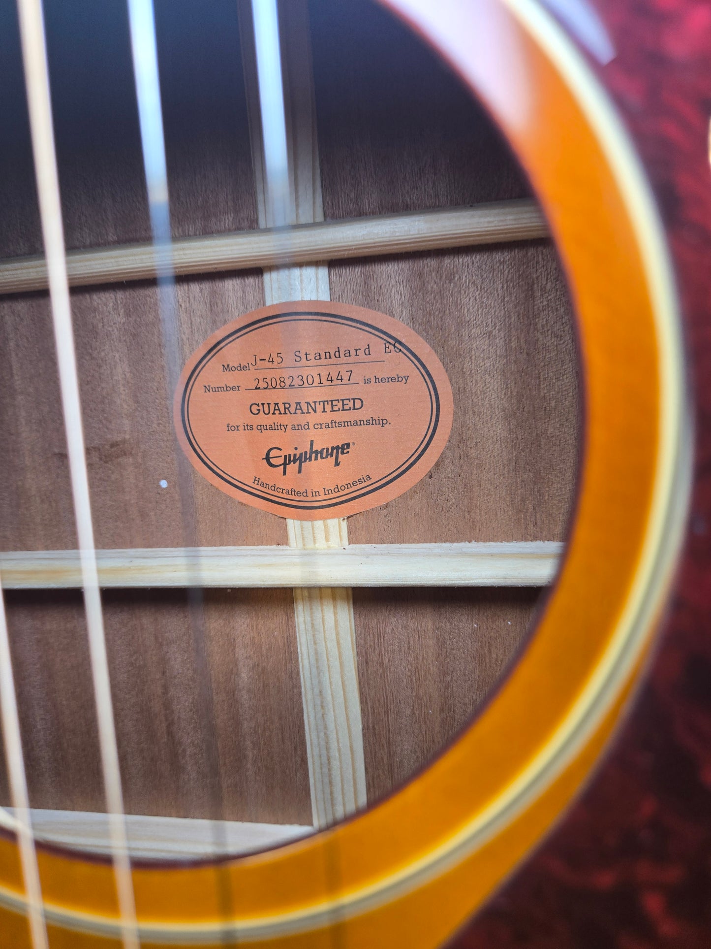 Epiphone J-45 Standard EC Honey Burst With Premium Gig Bag