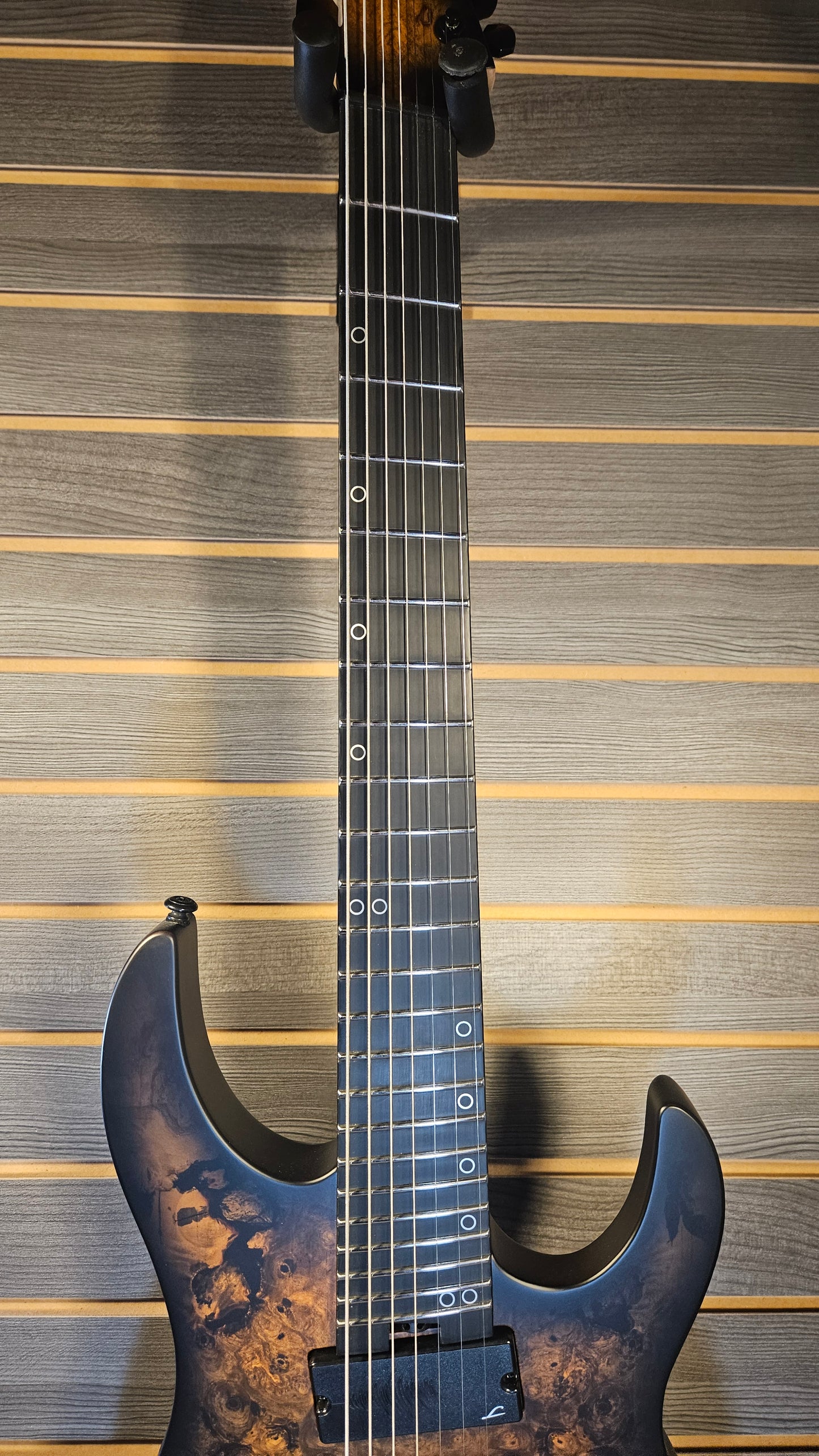 Legator N7FSS-DV