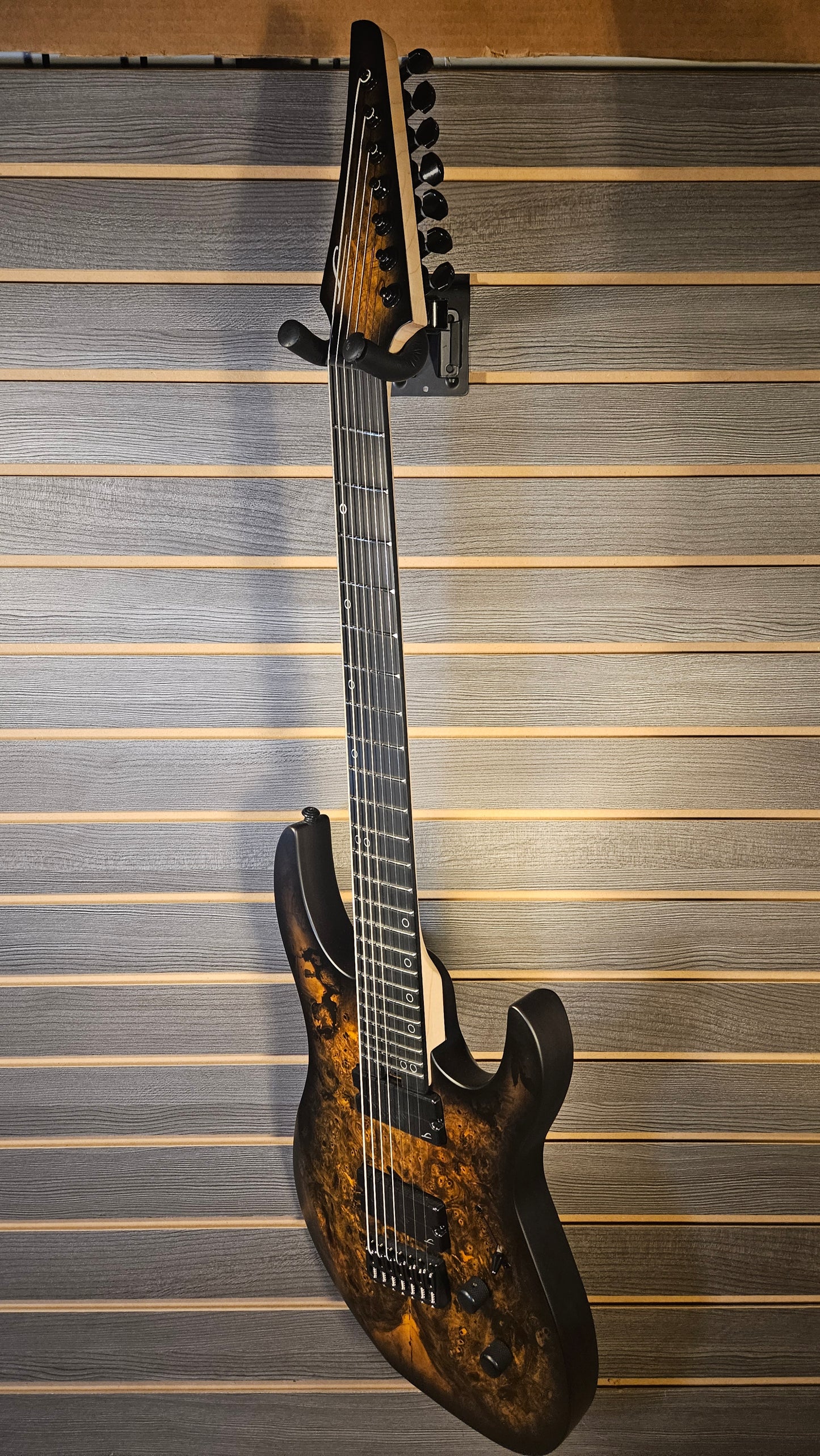 Legator N7FSS-DV