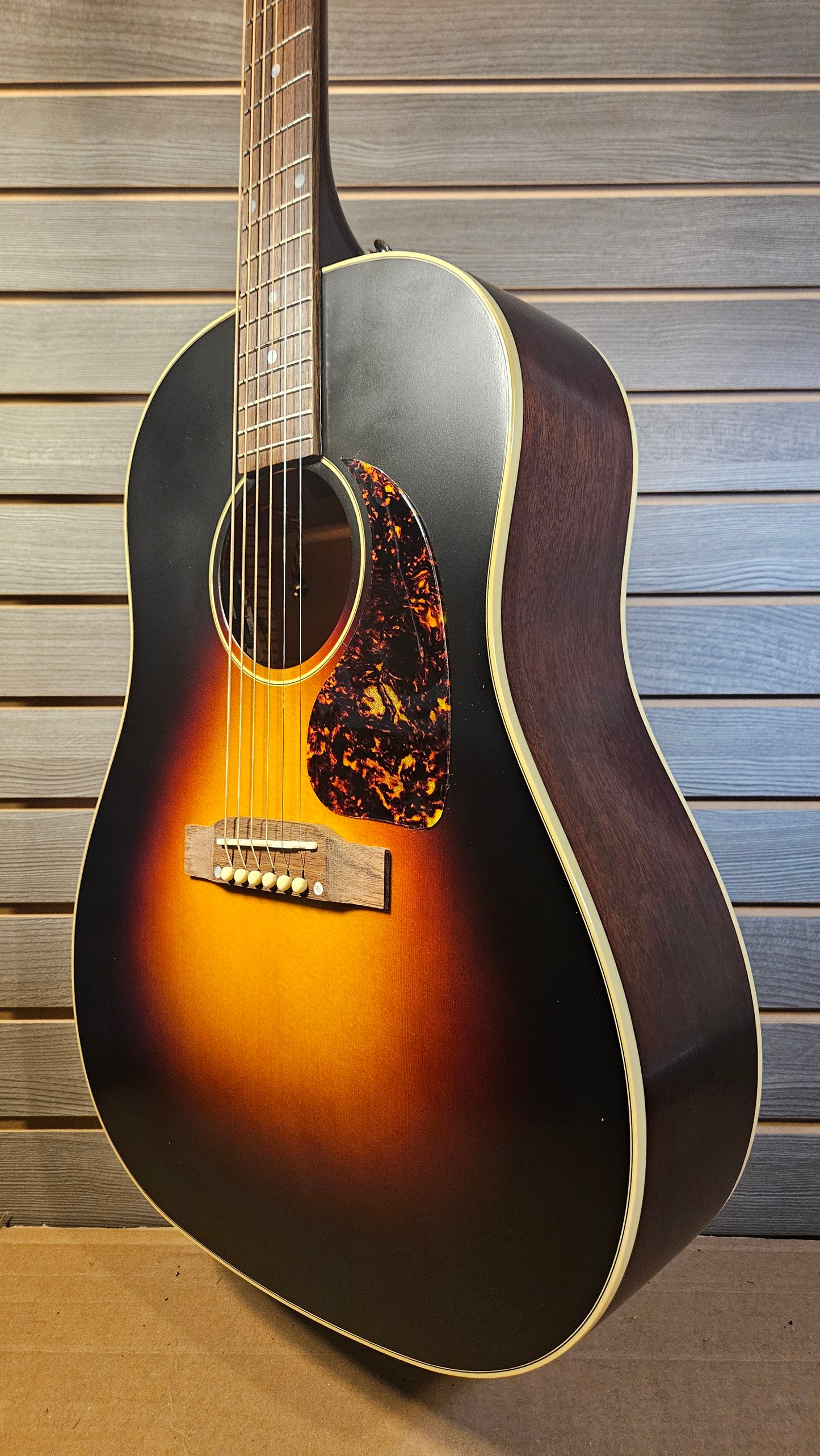 Epiphone Dr. Epiphone J-45 With Premium Gig Bag (A)