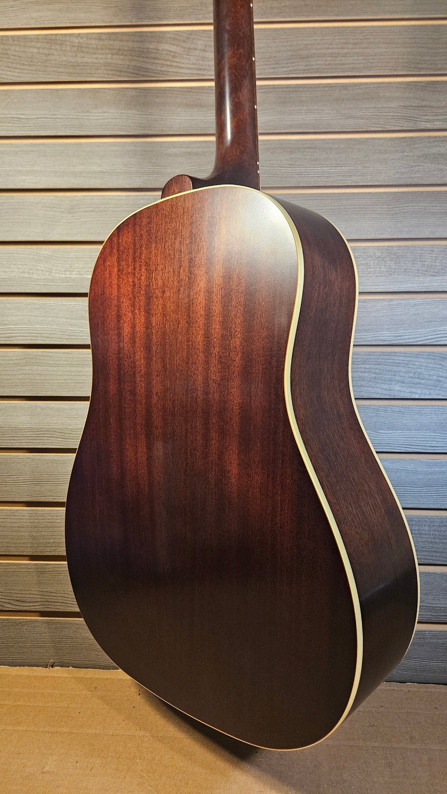 Epiphone Dr. Epiphone J-45 With Premium Gig Bag (A)