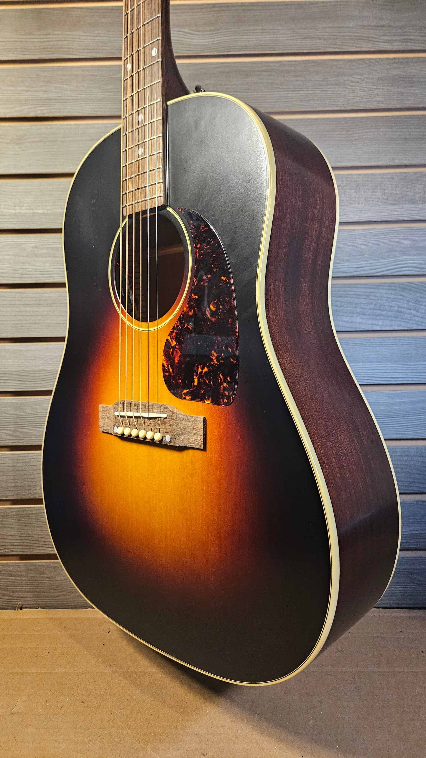 Epiphone Dr. Epiphone J-45 With Premium Gig Bag (B)