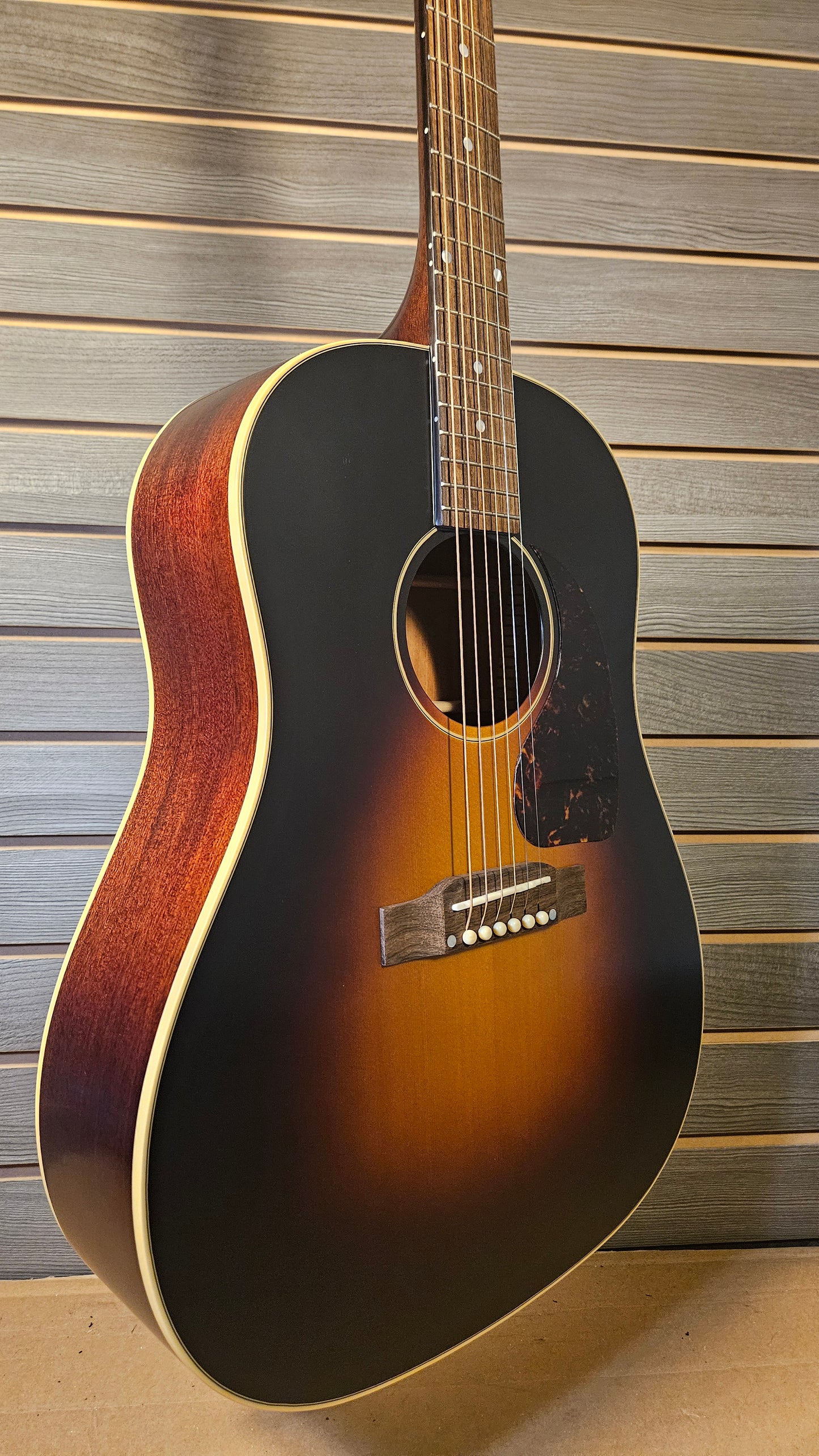Epiphone Dr. Epiphone J-45 With Premium Gig Bag (B)