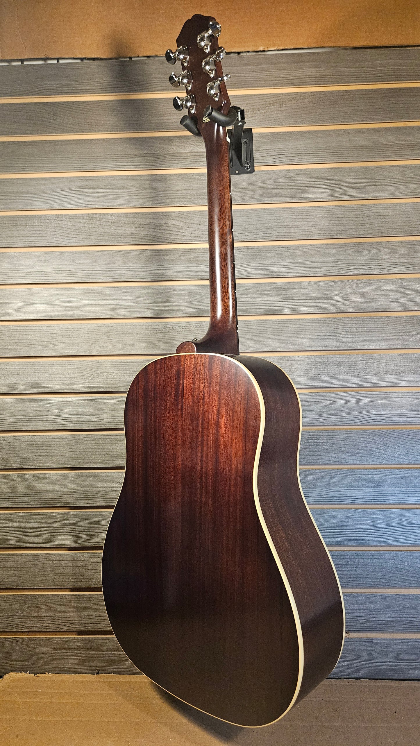 Epiphone Dr. Epiphone J-45 With Premium Gig Bag (B)