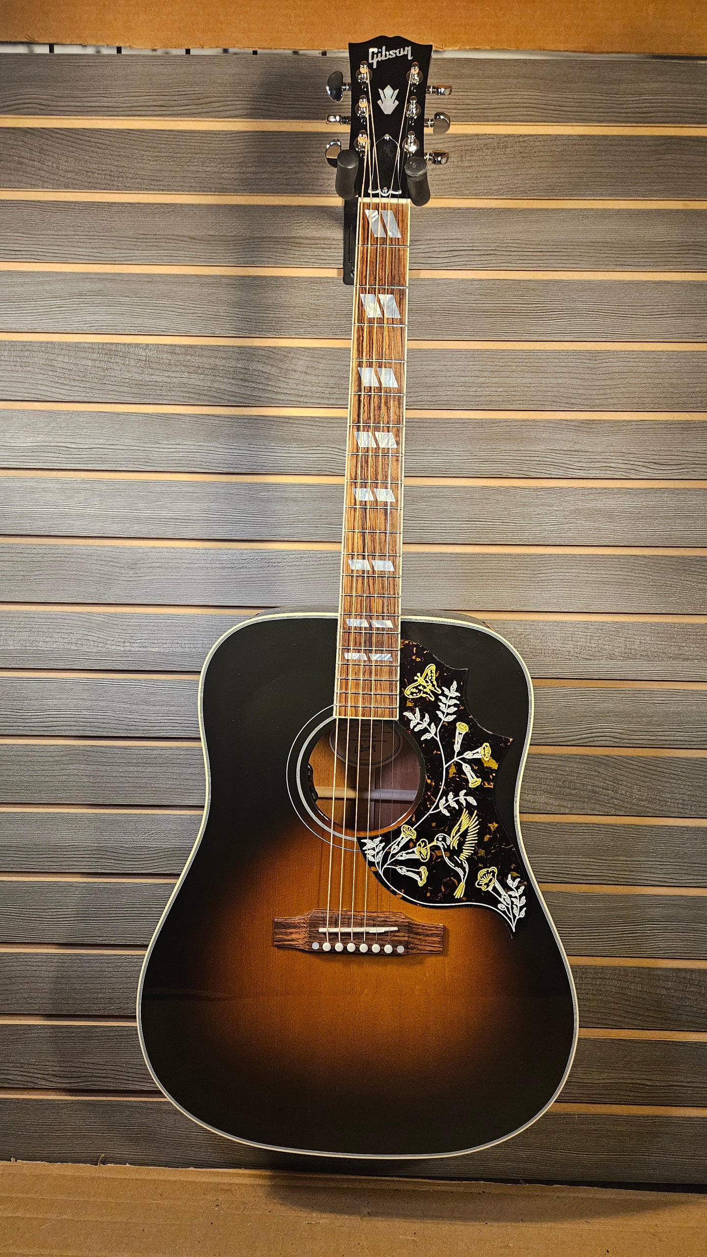 Gibson Hummingbird Standard Vintage Sunburst Acoustic Electric Guitar With Hard Case