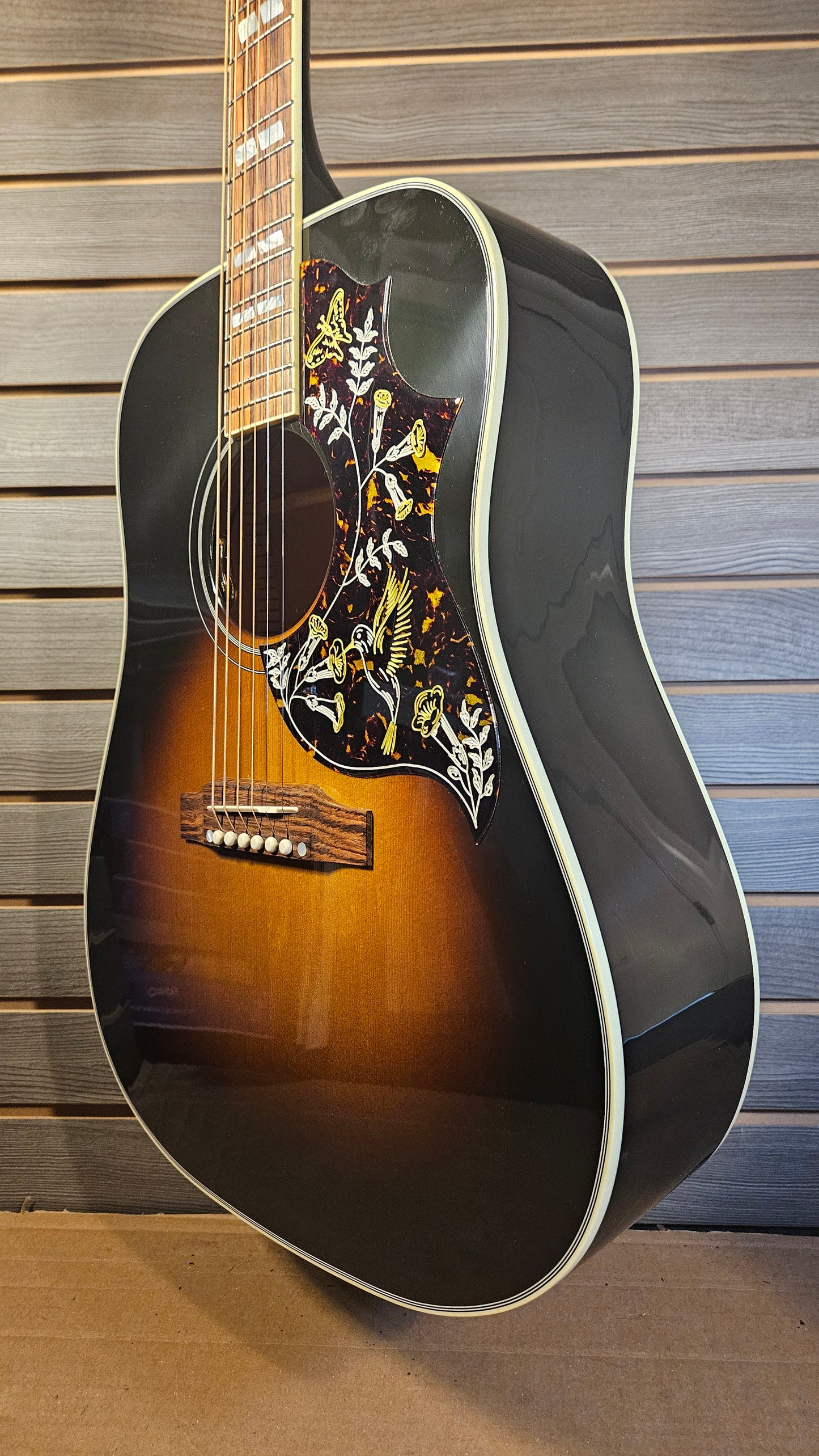 Gibson Hummingbird Standard Vintage Sunburst Acoustic Electric Guitar With Hard Case