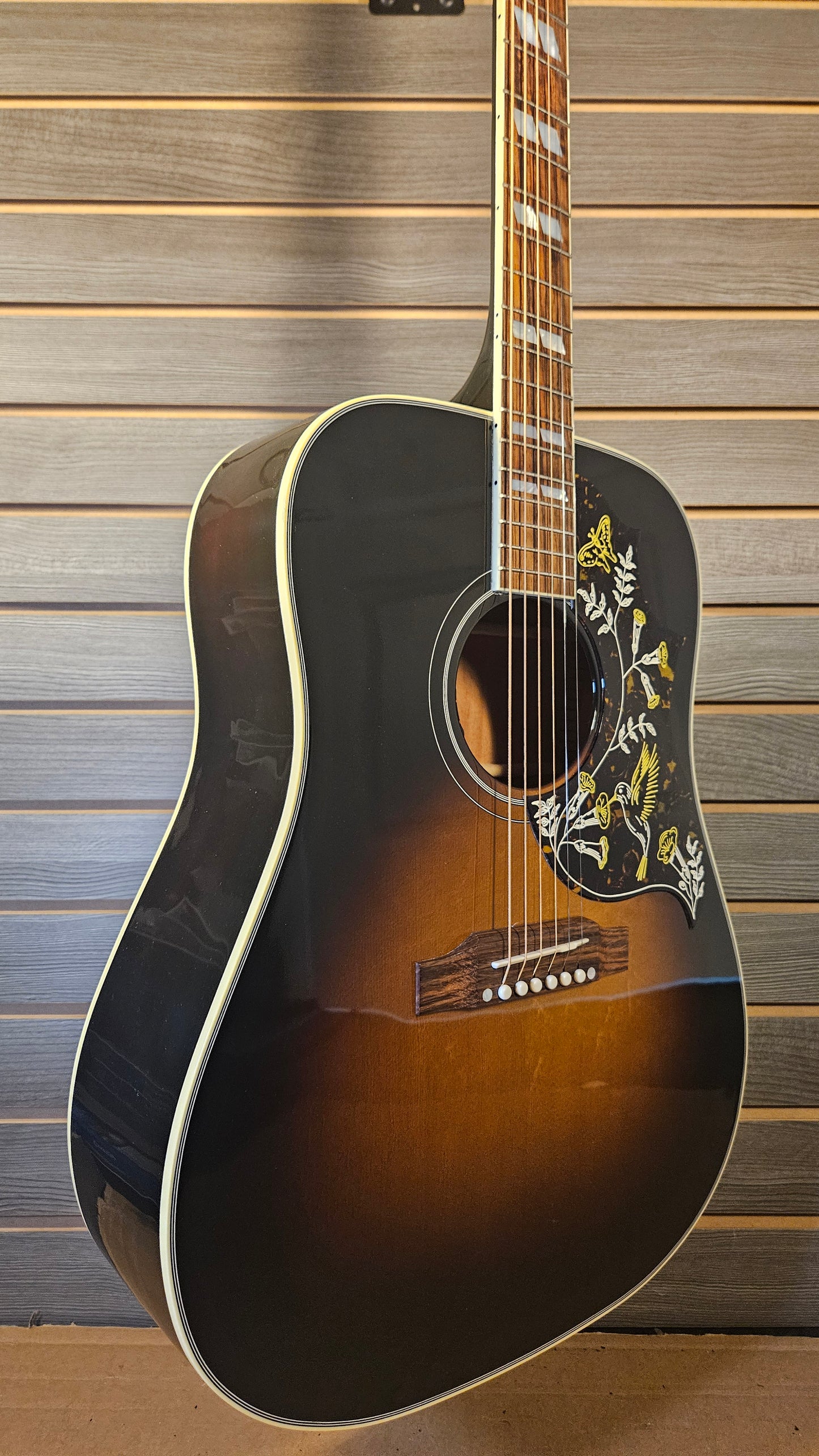 Gibson Hummingbird Standard Vintage Sunburst Acoustic Electric Guitar With Hard Case