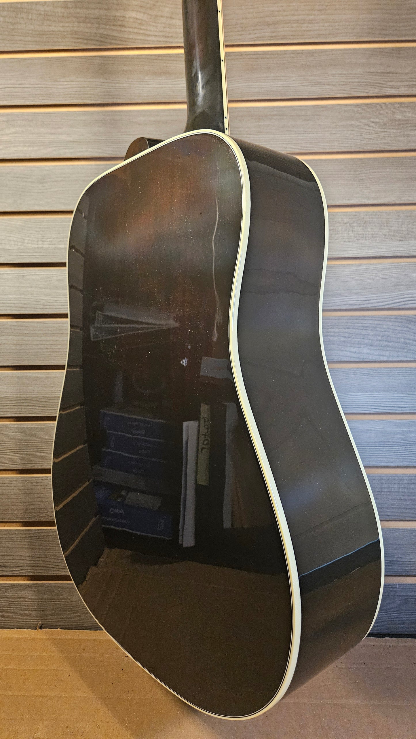 Gibson Hummingbird Standard Vintage Sunburst Acoustic Electric Guitar With Hard Case