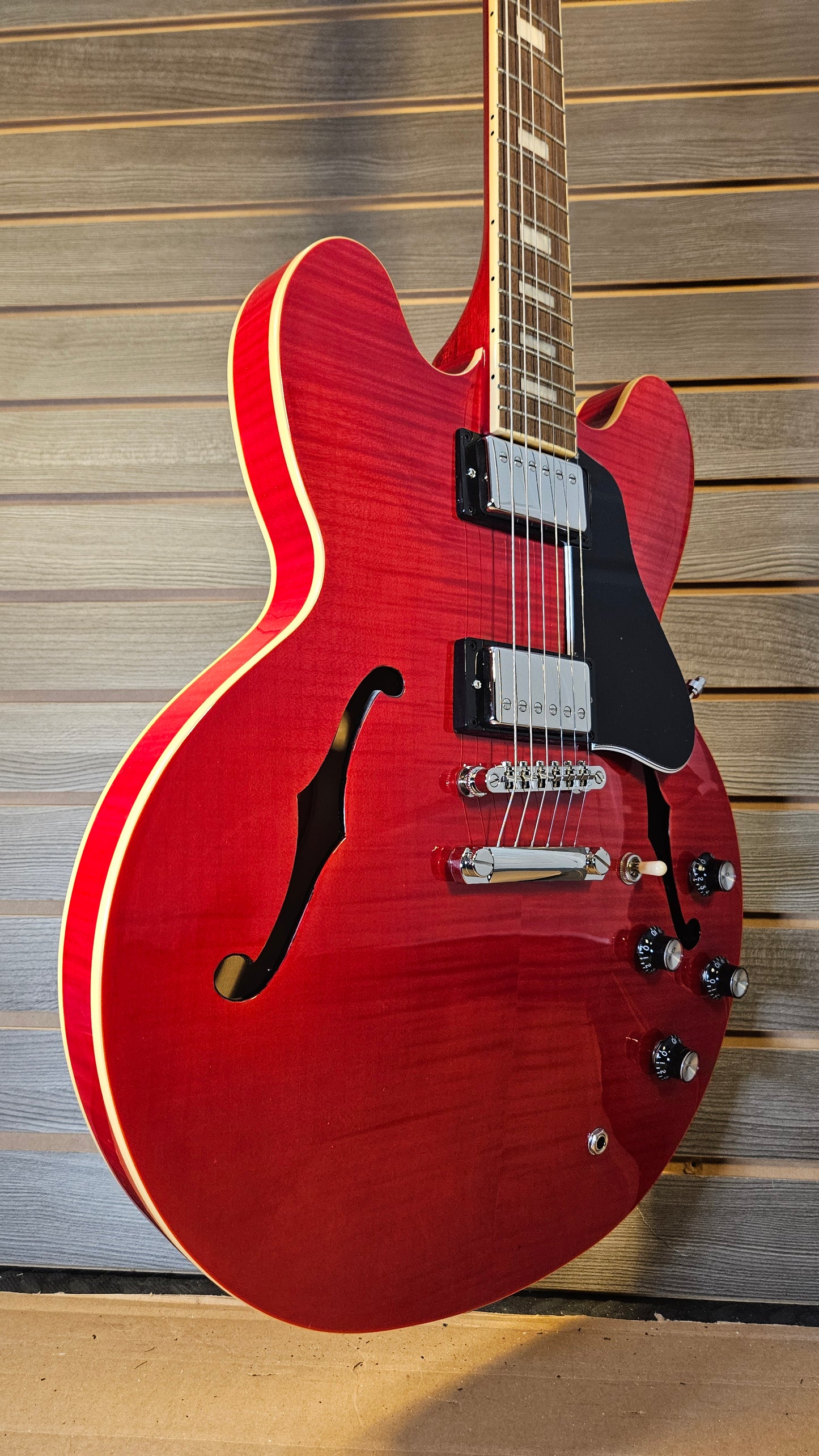 Epiphone ES-335 Cherry Figured Electric Guitar With Premium Gigbag