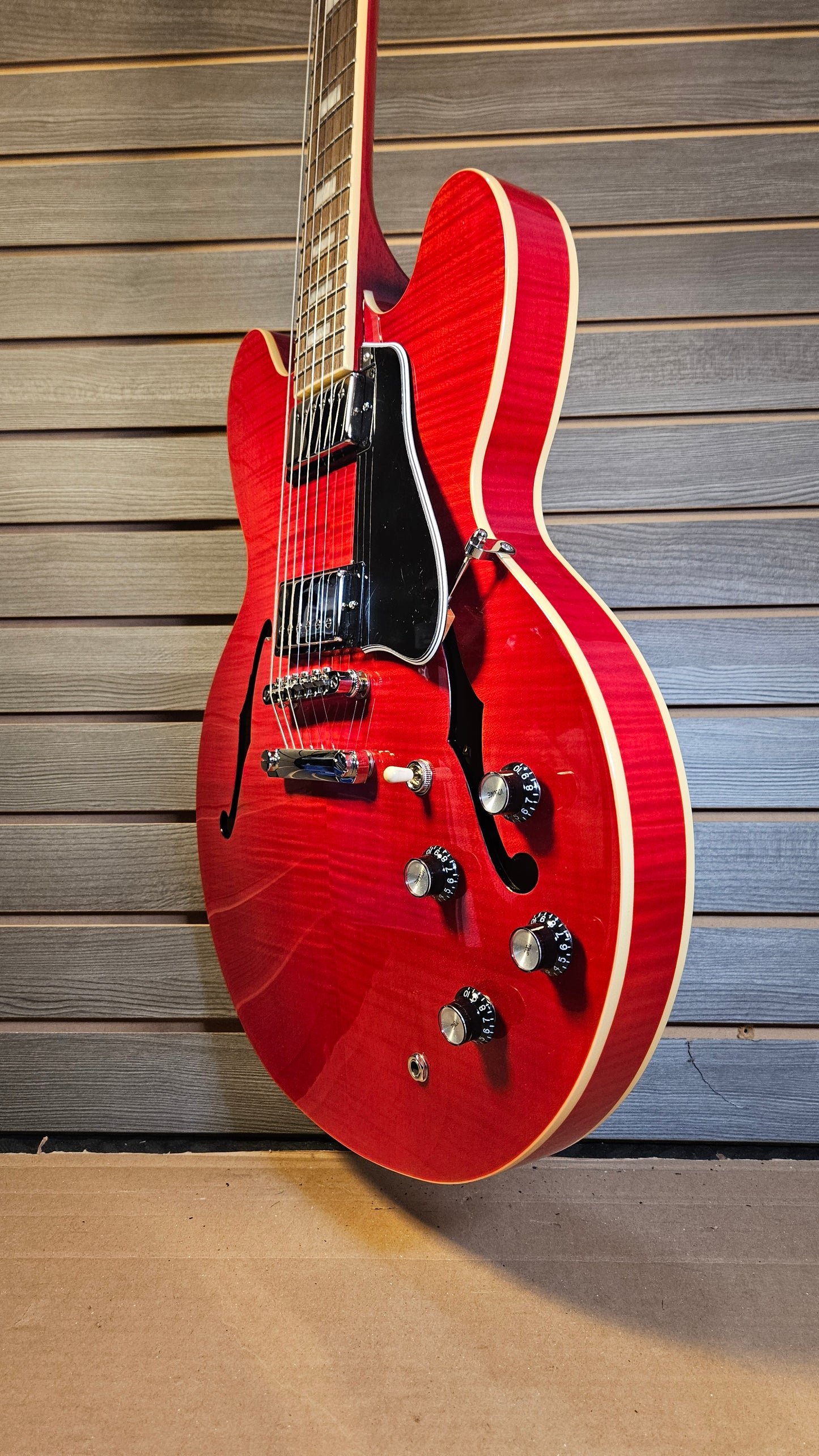 Epiphone ES-335 Cherry Figured Electric Guitar With Premium Gigbag