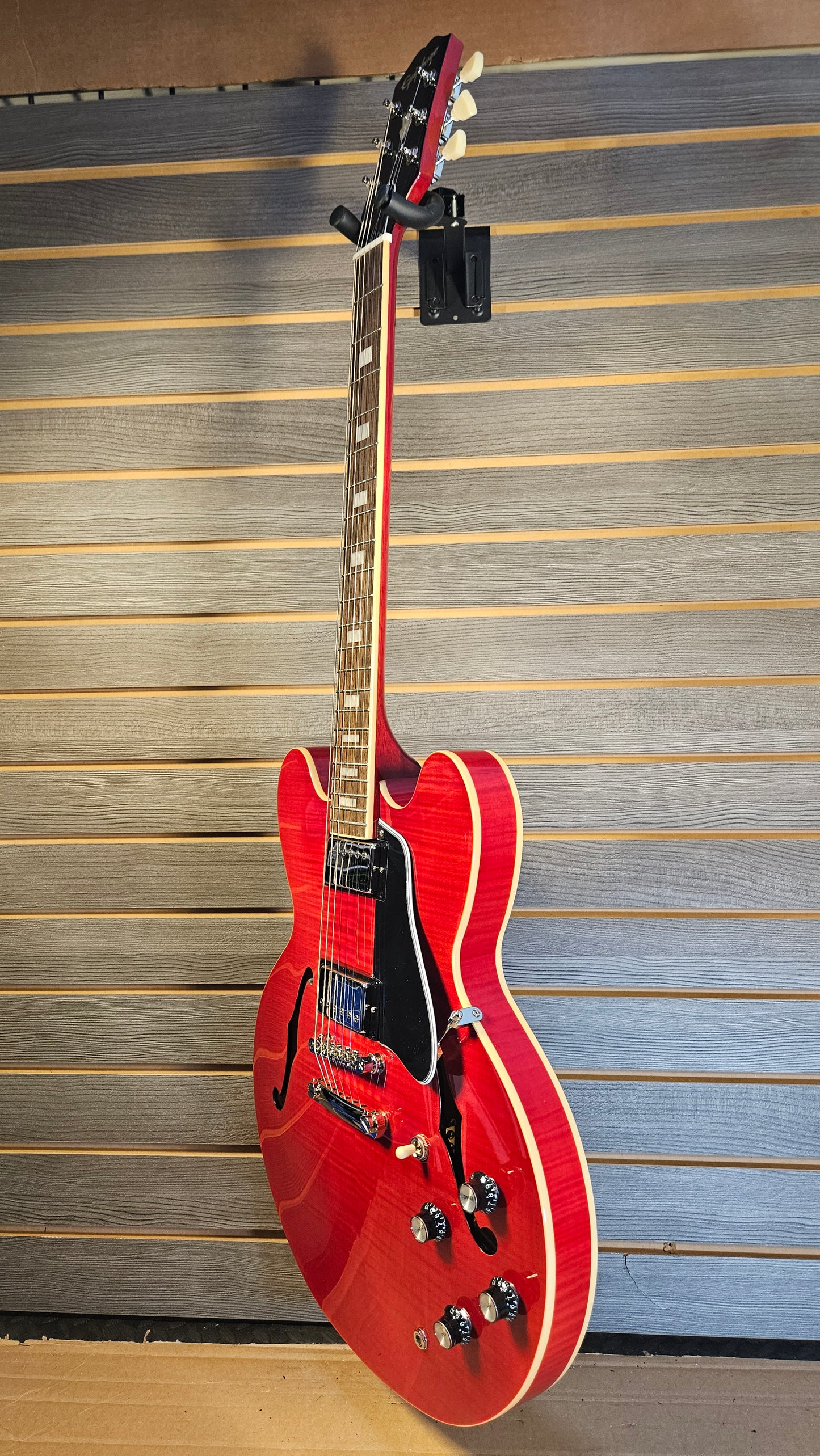 Epiphone ES-335 Cherry Figured Electric Guitar With Premium Gigbag