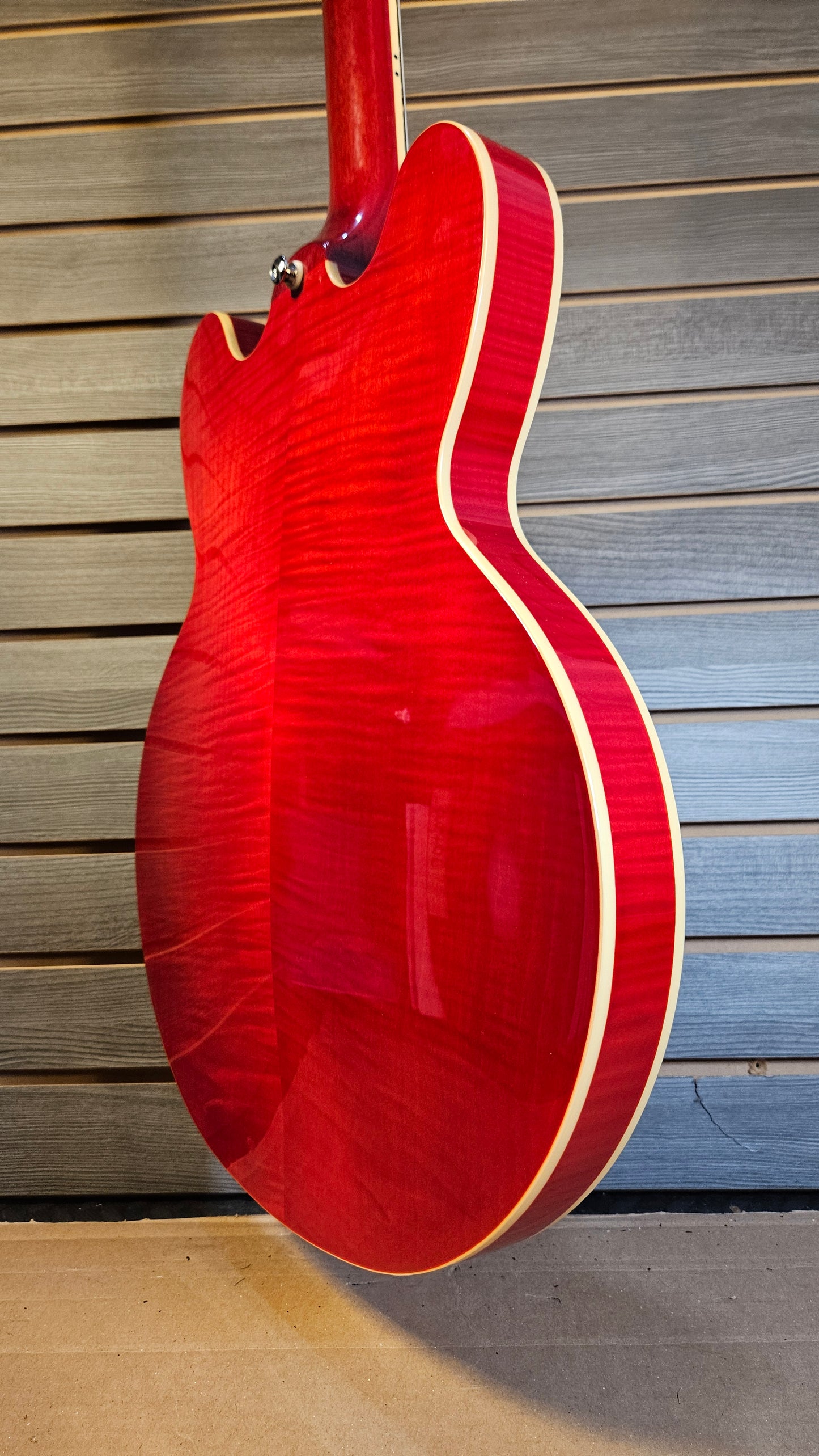 Epiphone ES-335 Cherry Figured Electric Guitar With Premium Gigbag