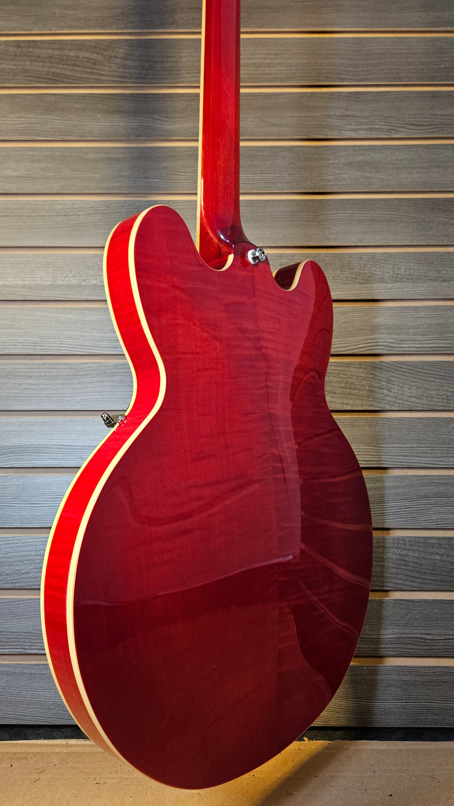 Epiphone ES-335 Cherry Figured Electric Guitar With Premium Gigbag