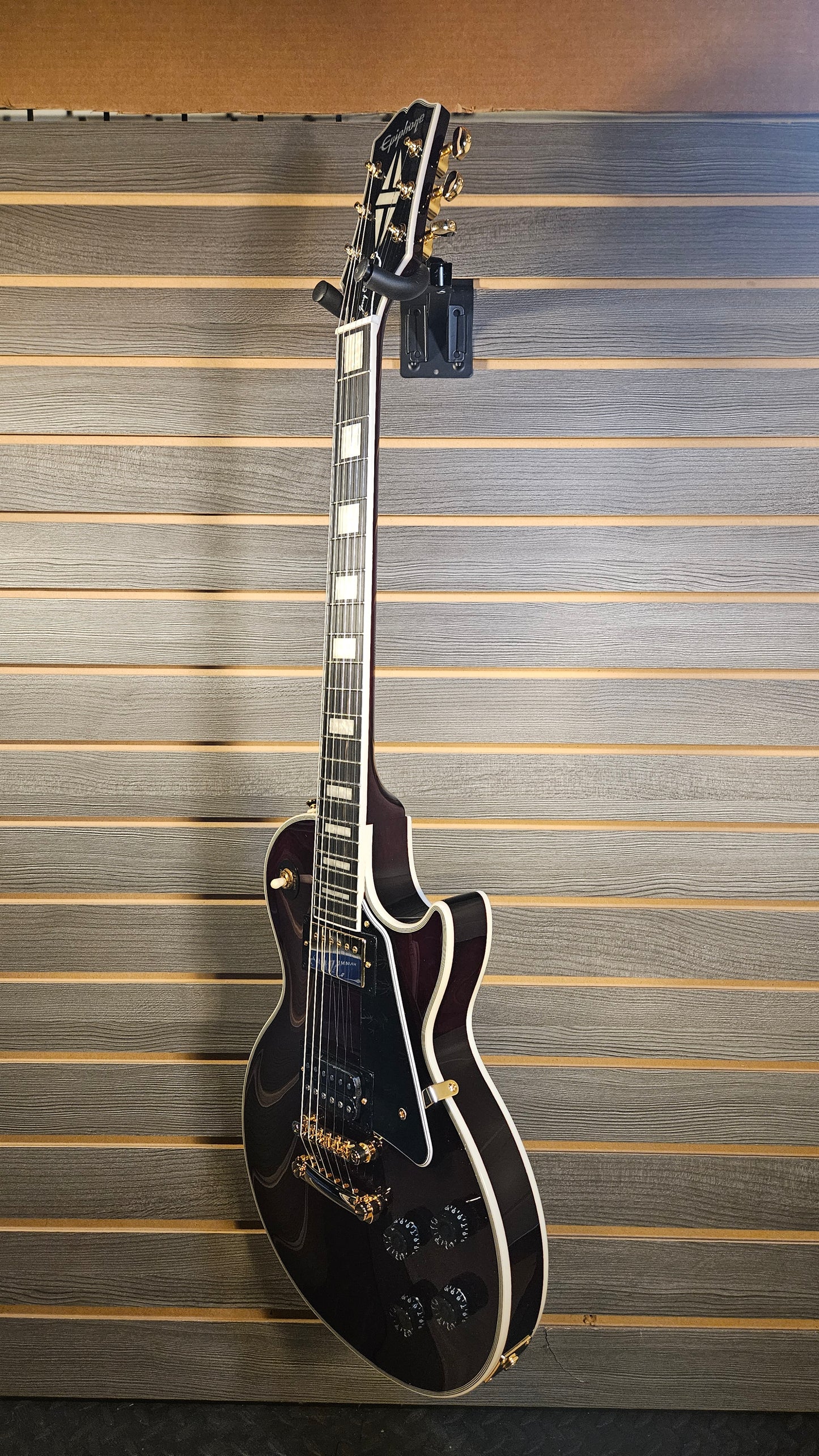 Epiphone Jerry Cantrell "Wino" Les Paul Custom Electric Guitar With Hardshell Case