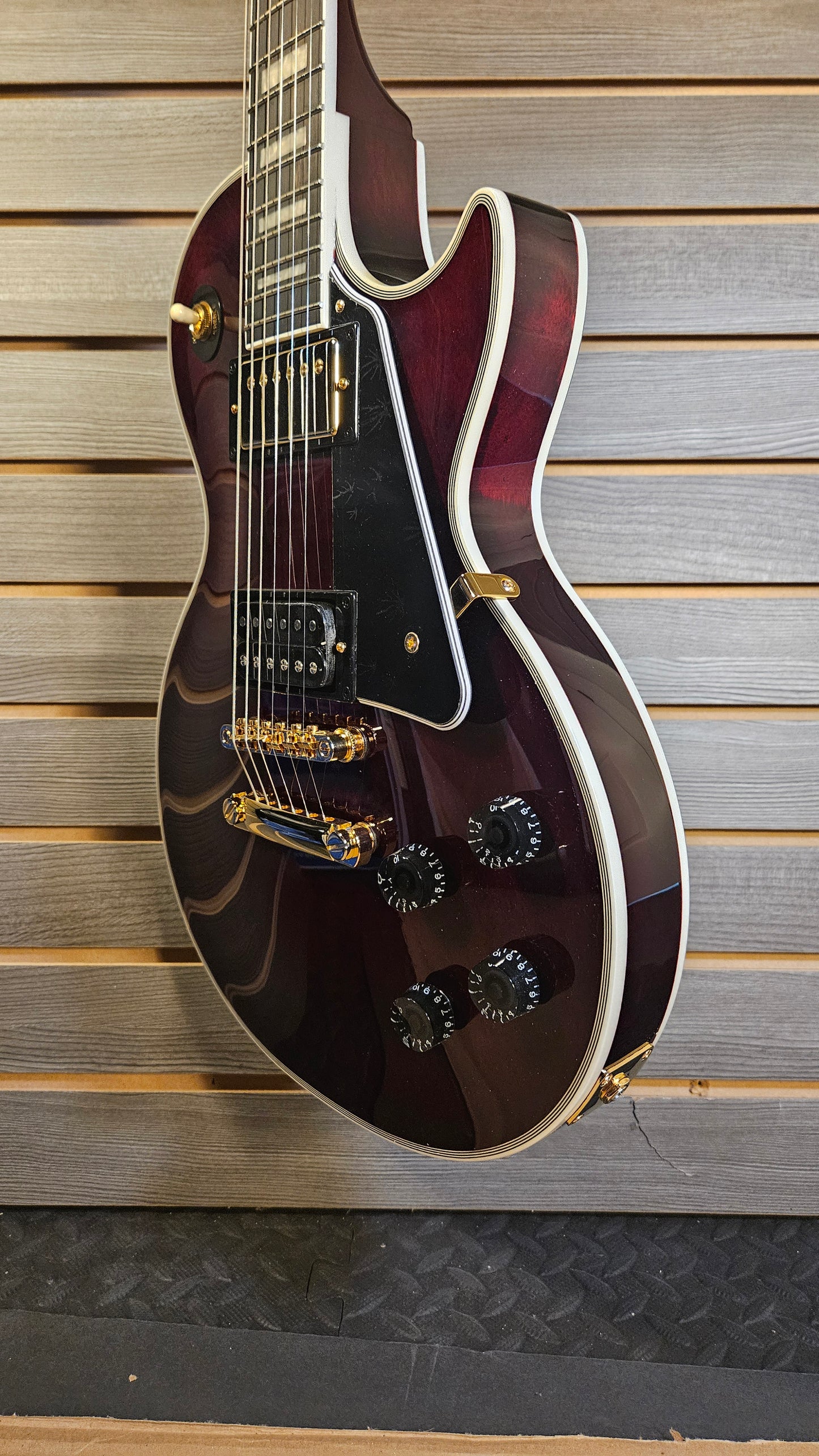 Epiphone Jerry Cantrell "Wino" Les Paul Custom Electric Guitar With Hardshell Case