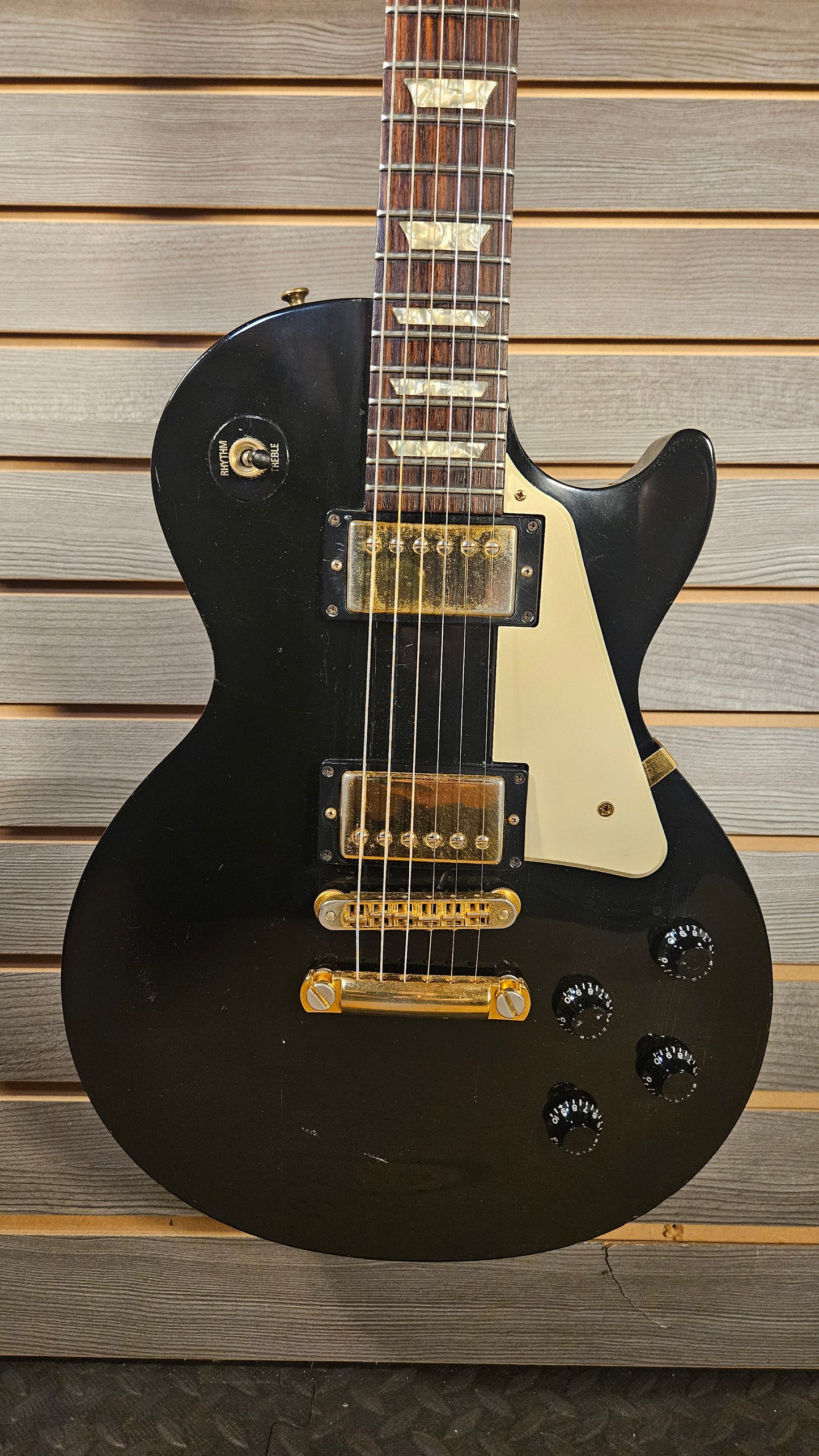Used Gibson Les Paul Studio With Hardcase USA
