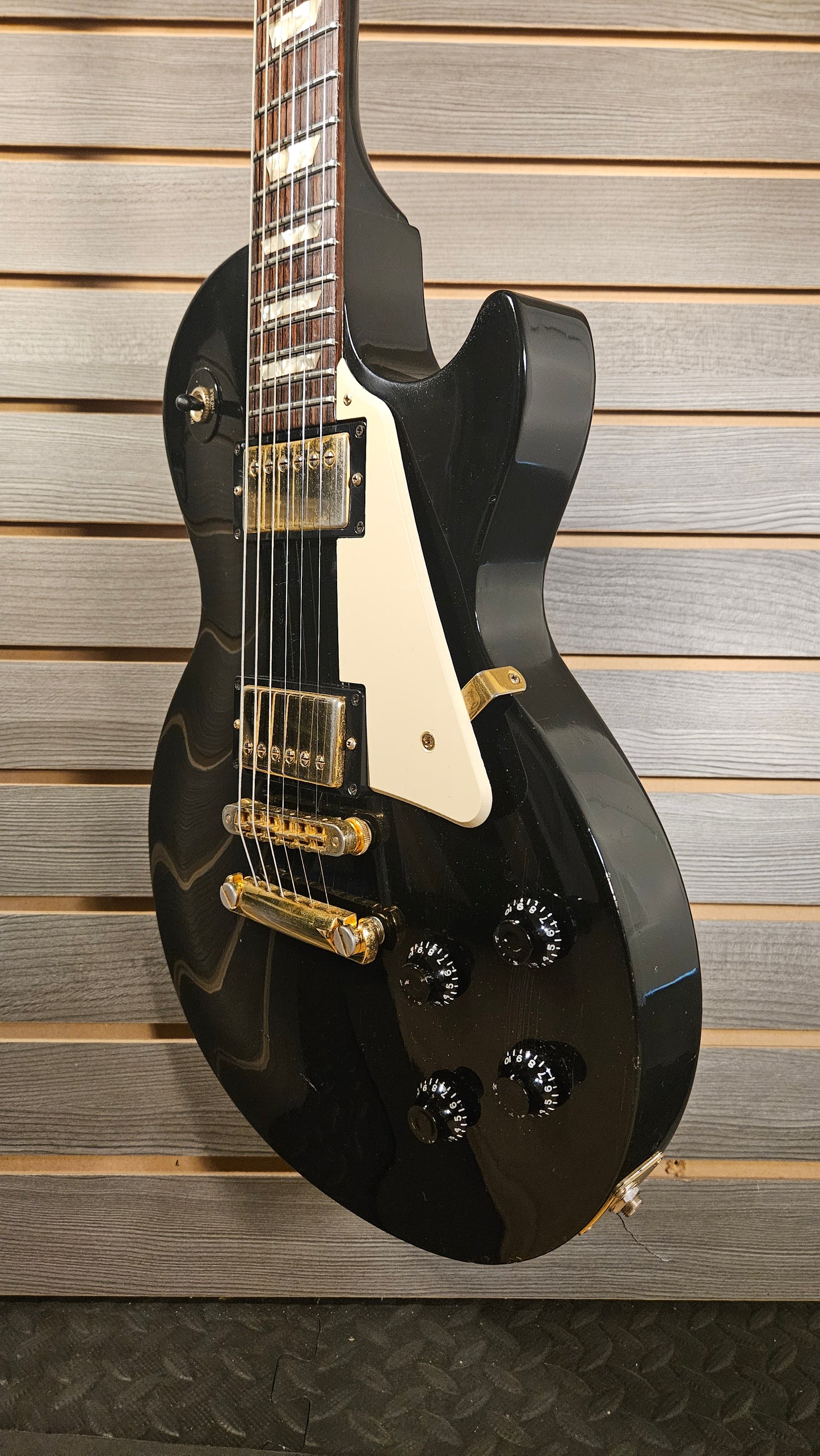 Used Gibson Les Paul Studio With Hardcase USA