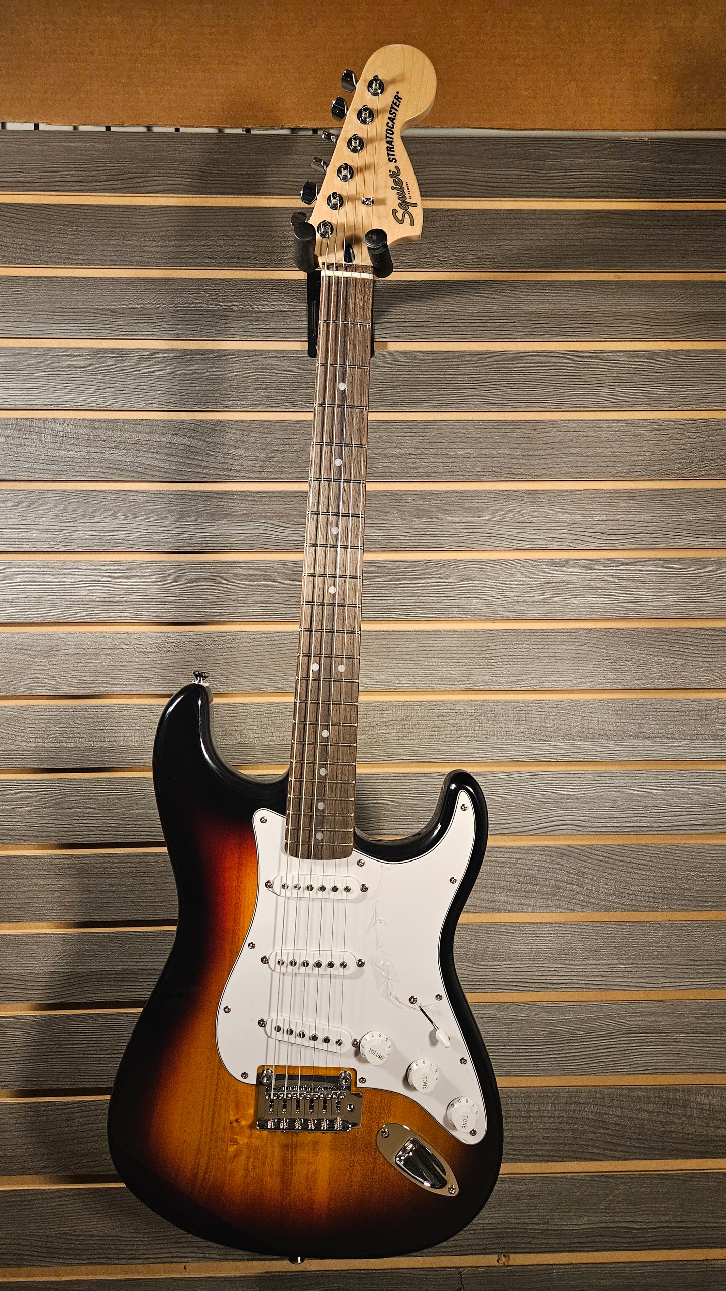 "USED" Squier AFF STRAT LRL WPG 3TS Electric Guitar