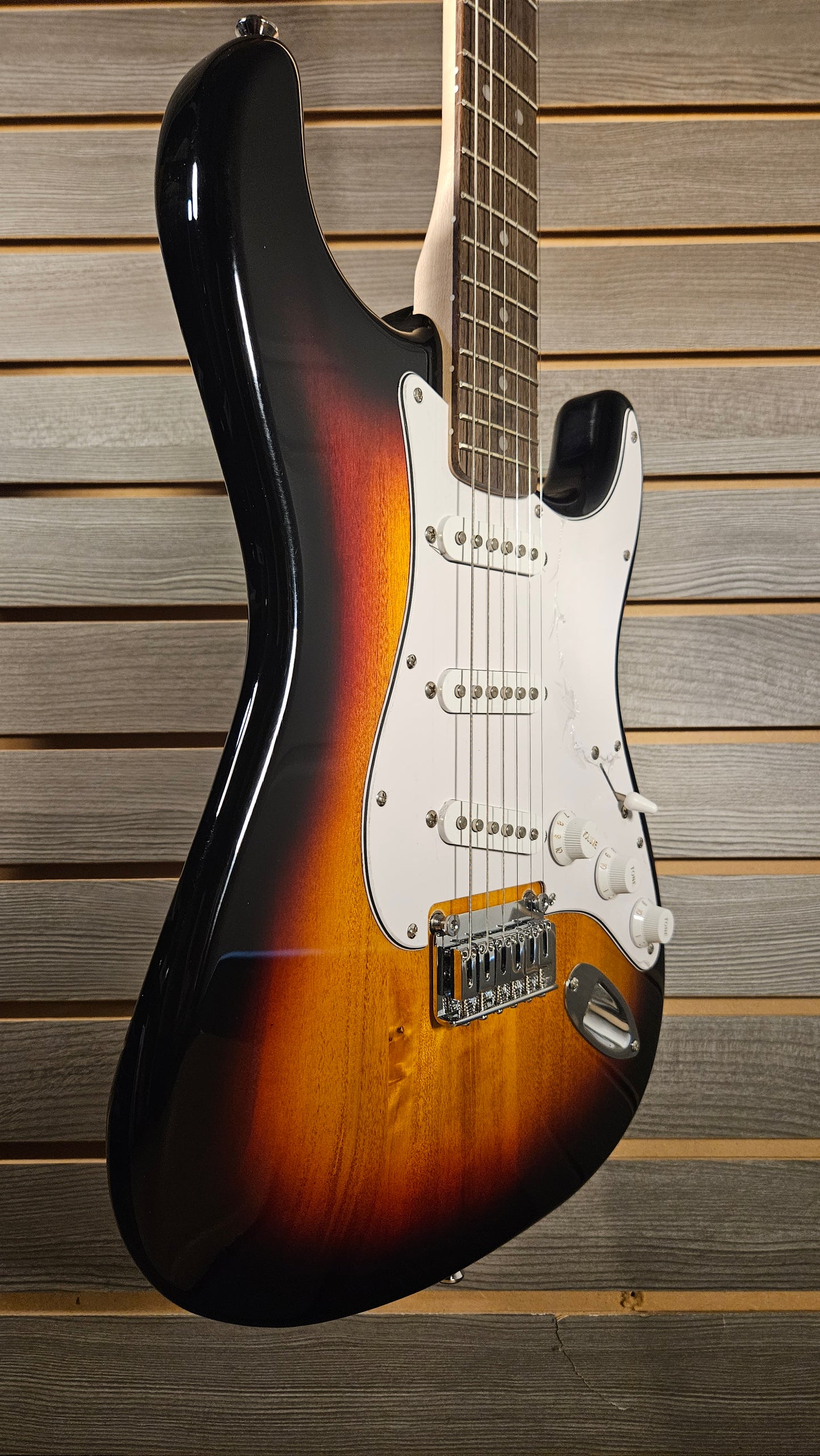 "USED" Squier AFF STRAT LRL WPG 3TS Electric Guitar