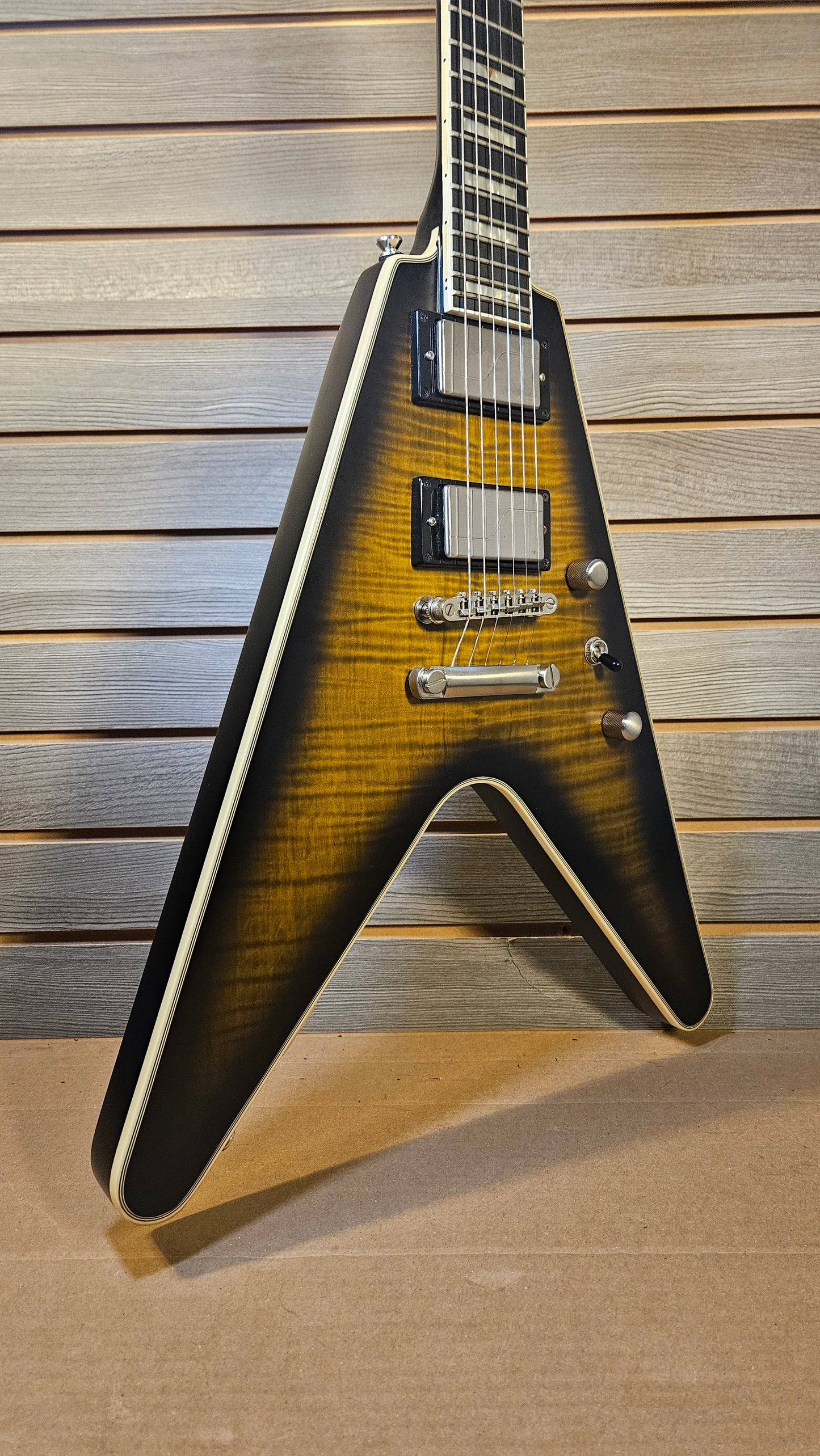 USED: Epiphone Flying V Prophecy Yellow Tiger Aged Gloss