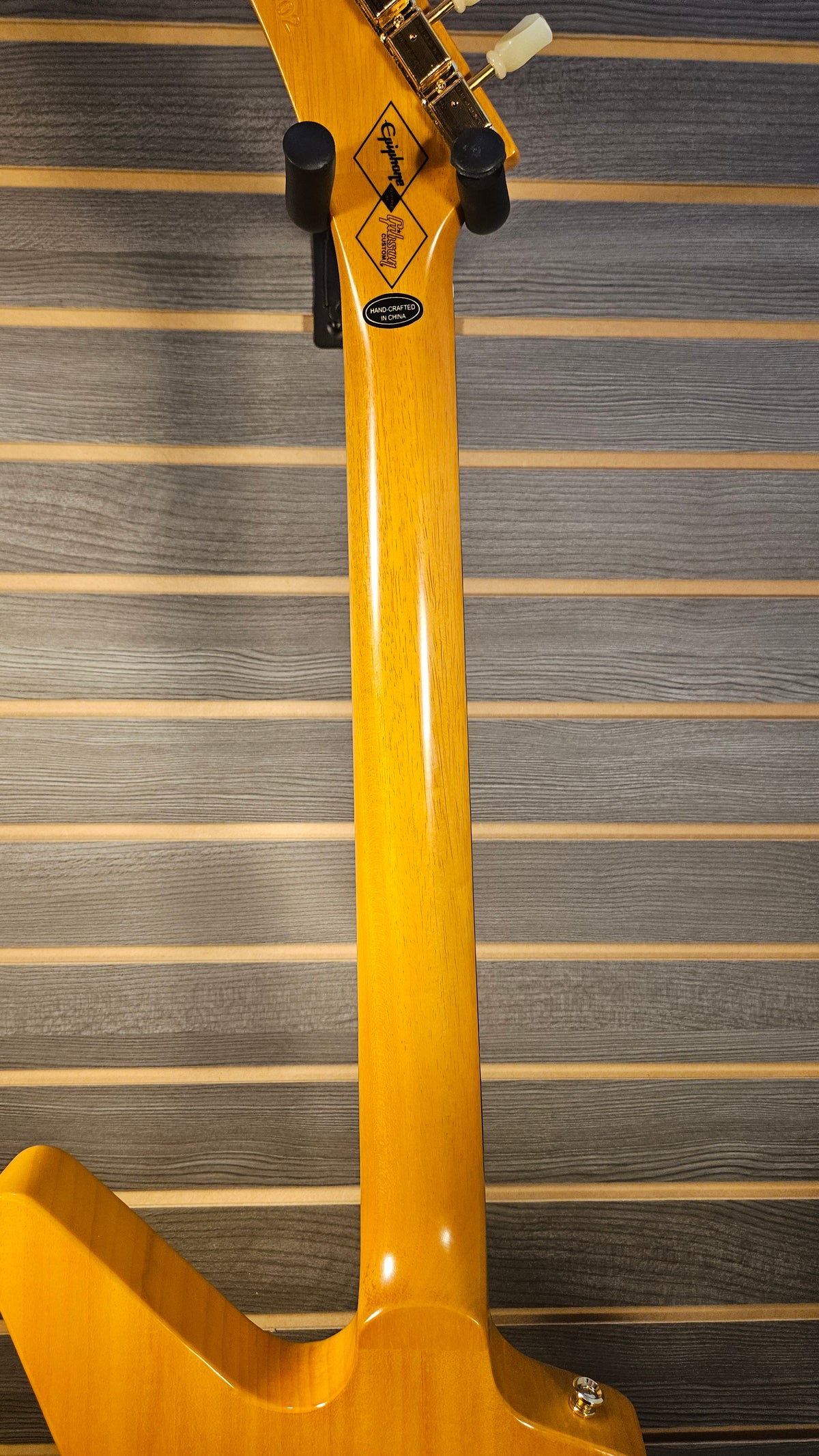 Epiphone 1958 Korina Explorer Black Pick Guard With Hard Case