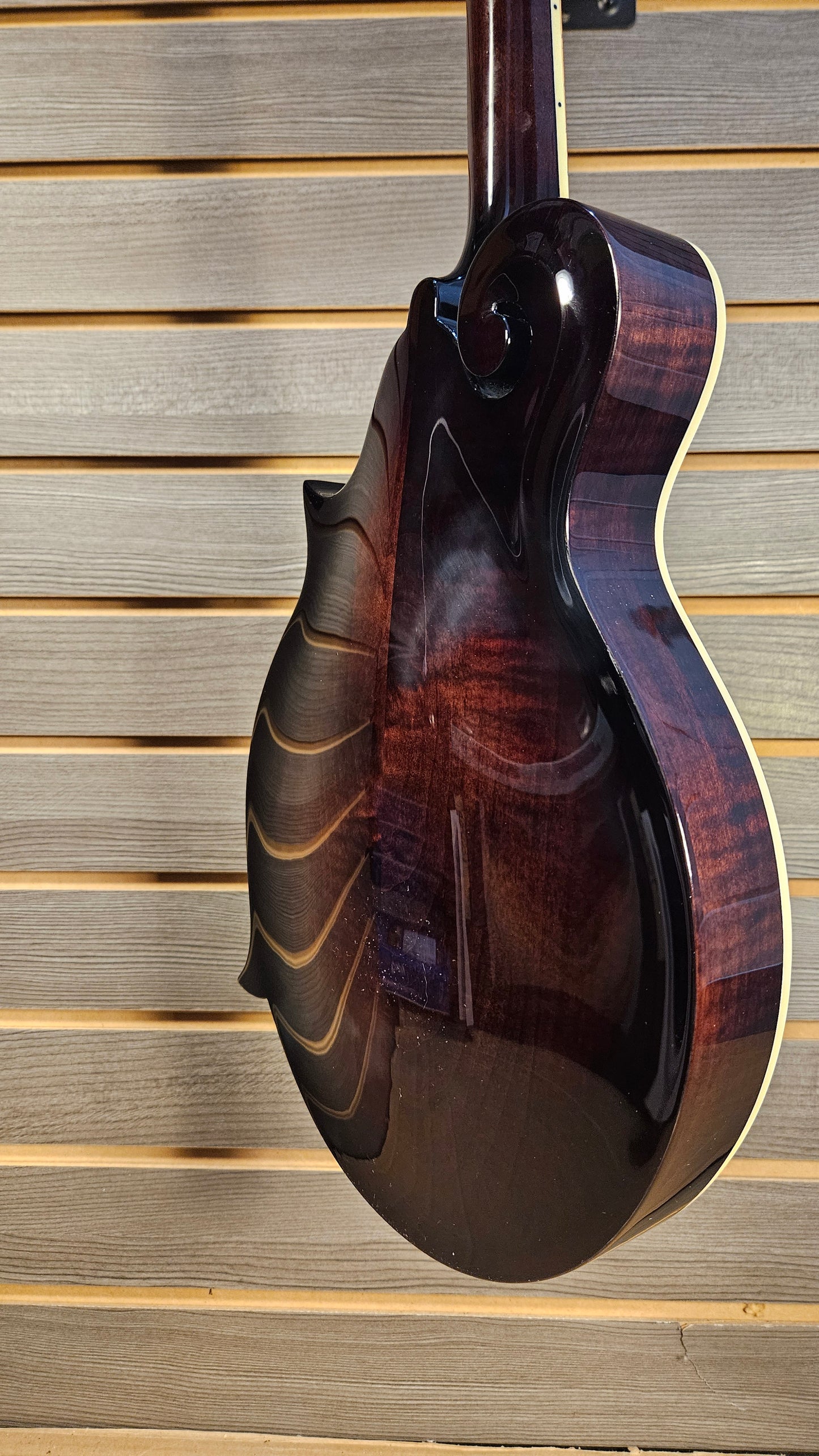 Epiphone F-5G Mandolin With Hard Case