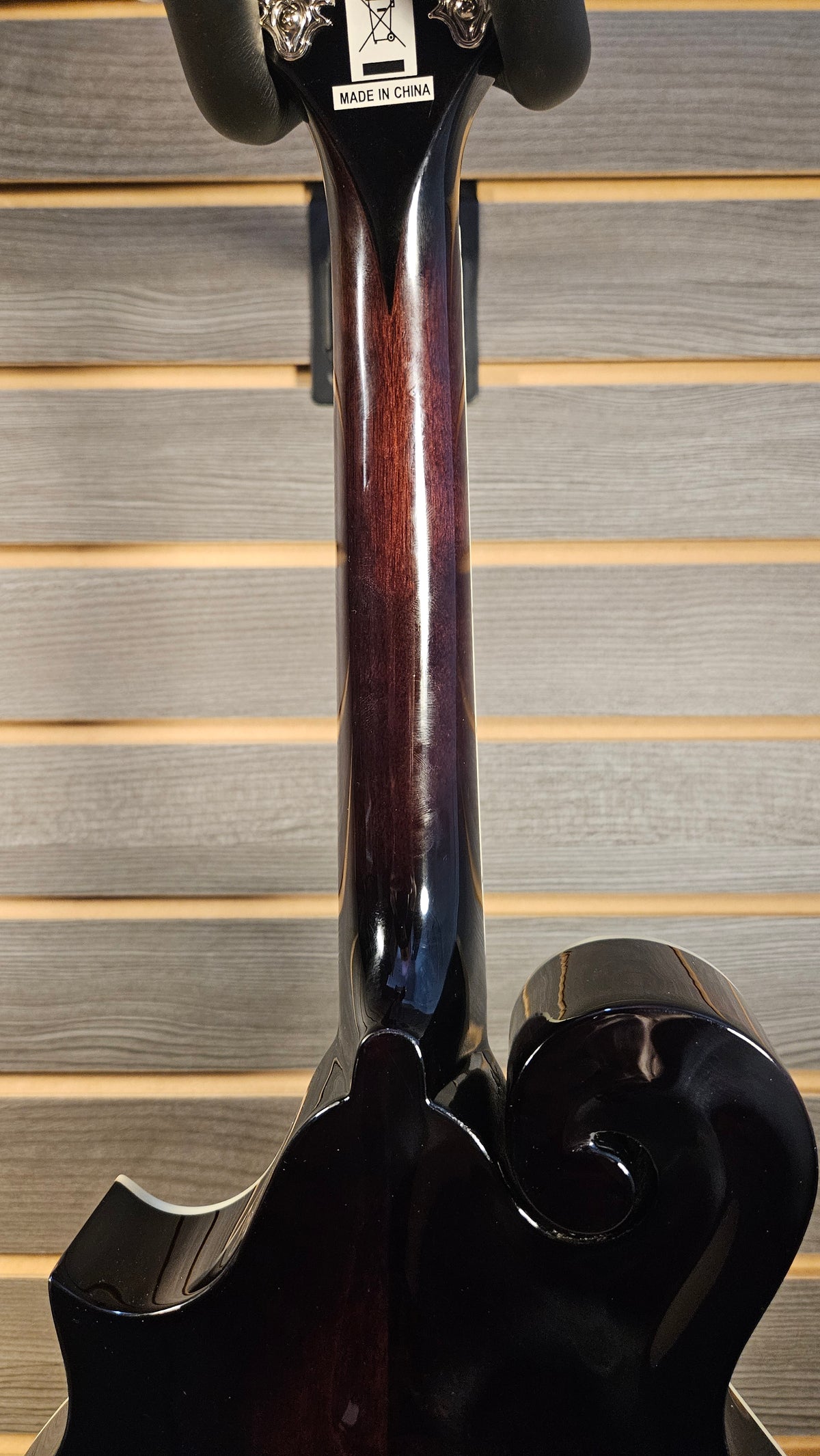 Epiphone F-5G Mandolin With Hard Case