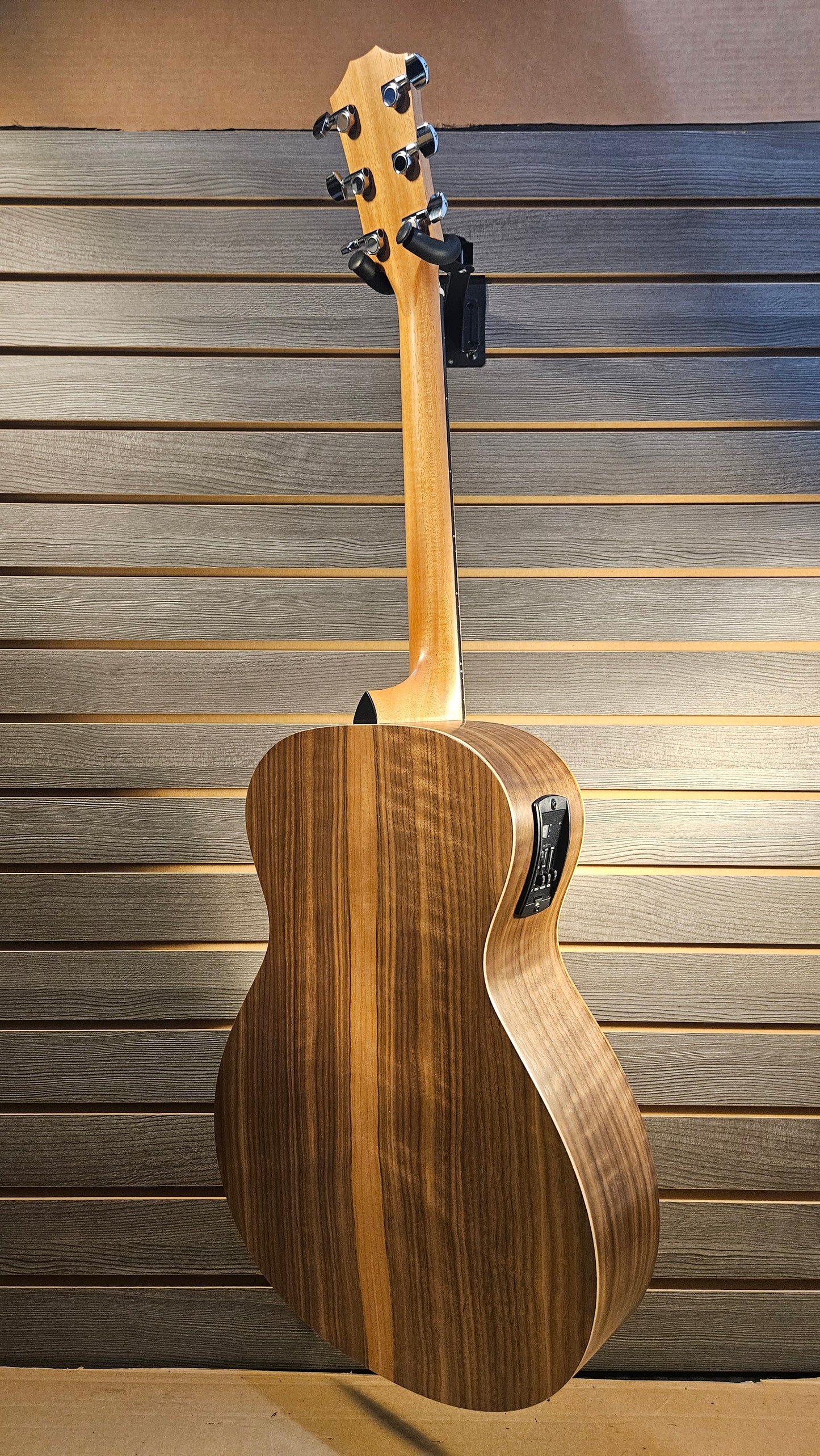 Taylor Academy 12e, Walnut Spruce Acoustic Guitar
