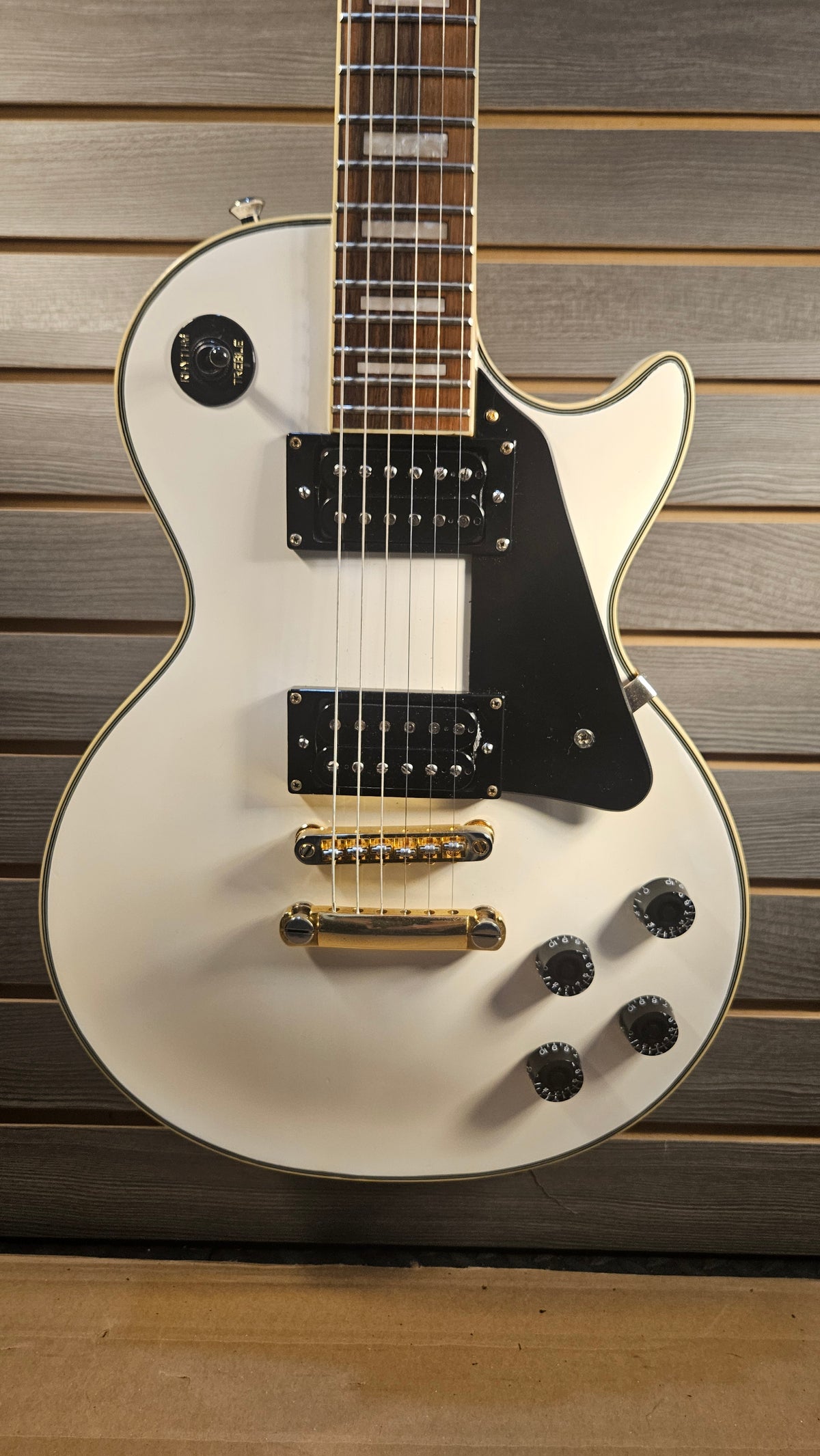 Used Epiphone Les Paul Custom White