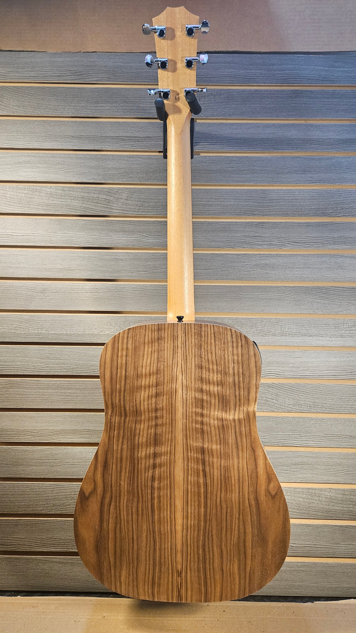 Taylor BBTe, Walnut Acoustic Guitar