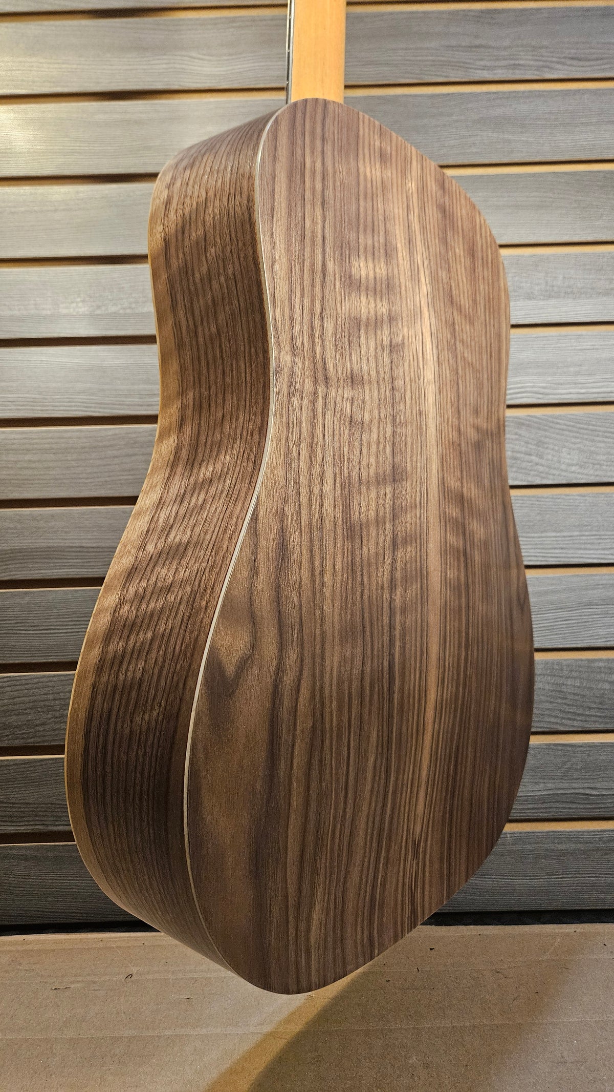 Taylor BBTe, Walnut Acoustic Guitar