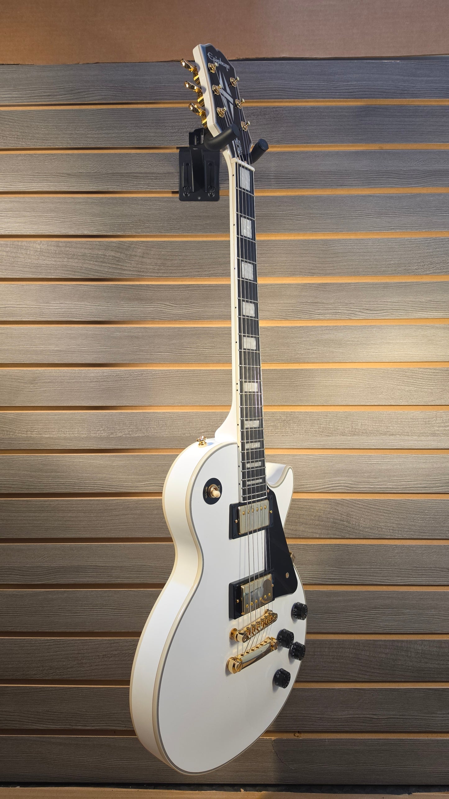 Epiphone Les Paul Custom White With Premium Gig Bag