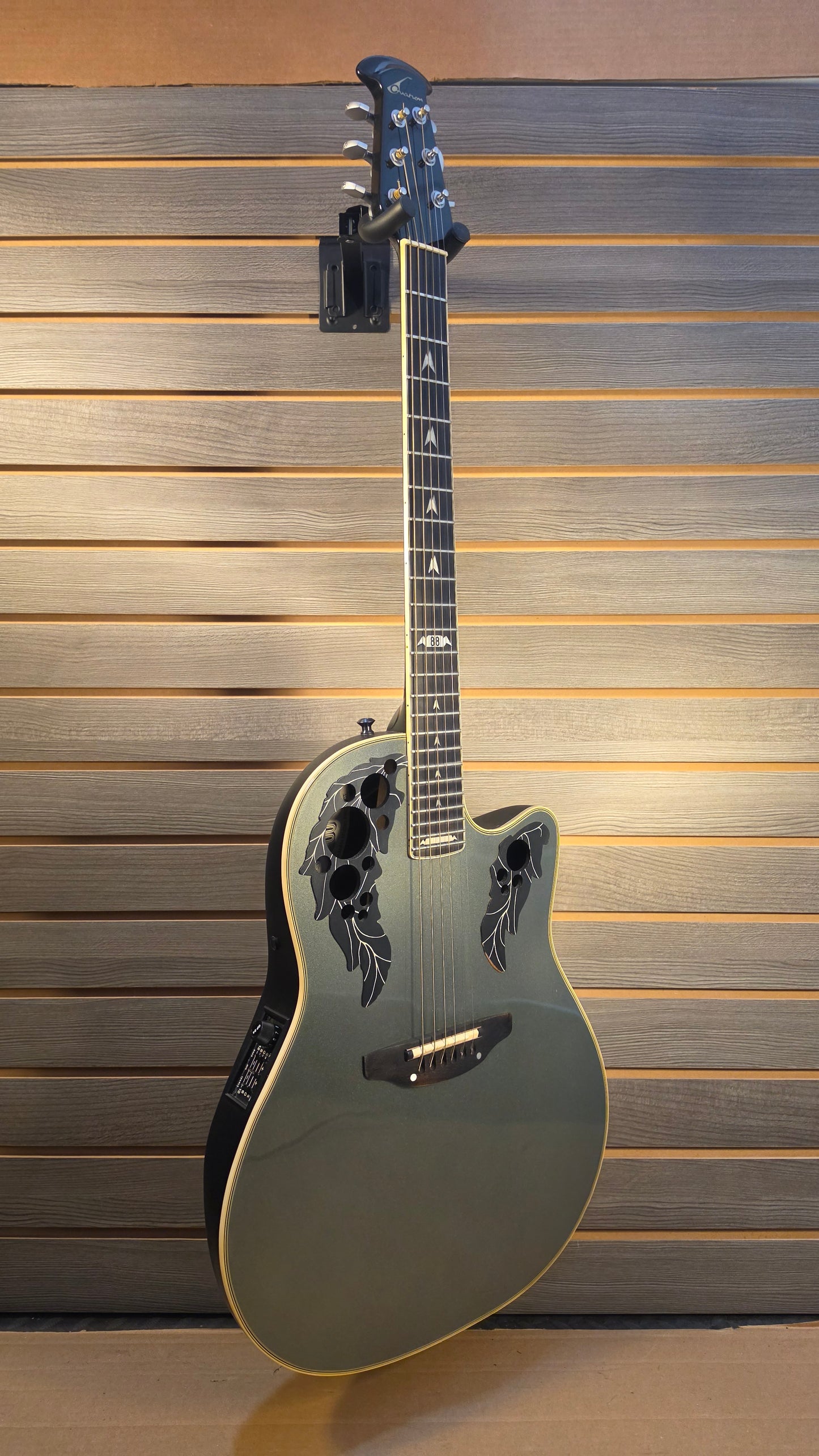Used Ovation 1988-P Collectors Series Acoustic Electric