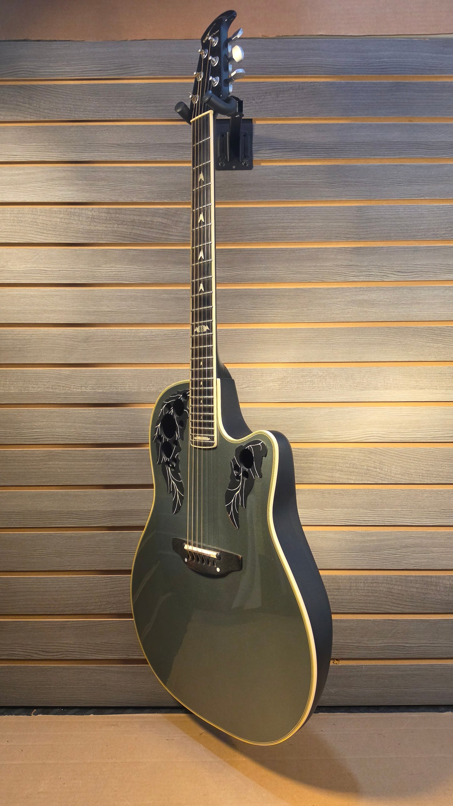 Used Ovation 1988-P Collectors Series Acoustic Electric