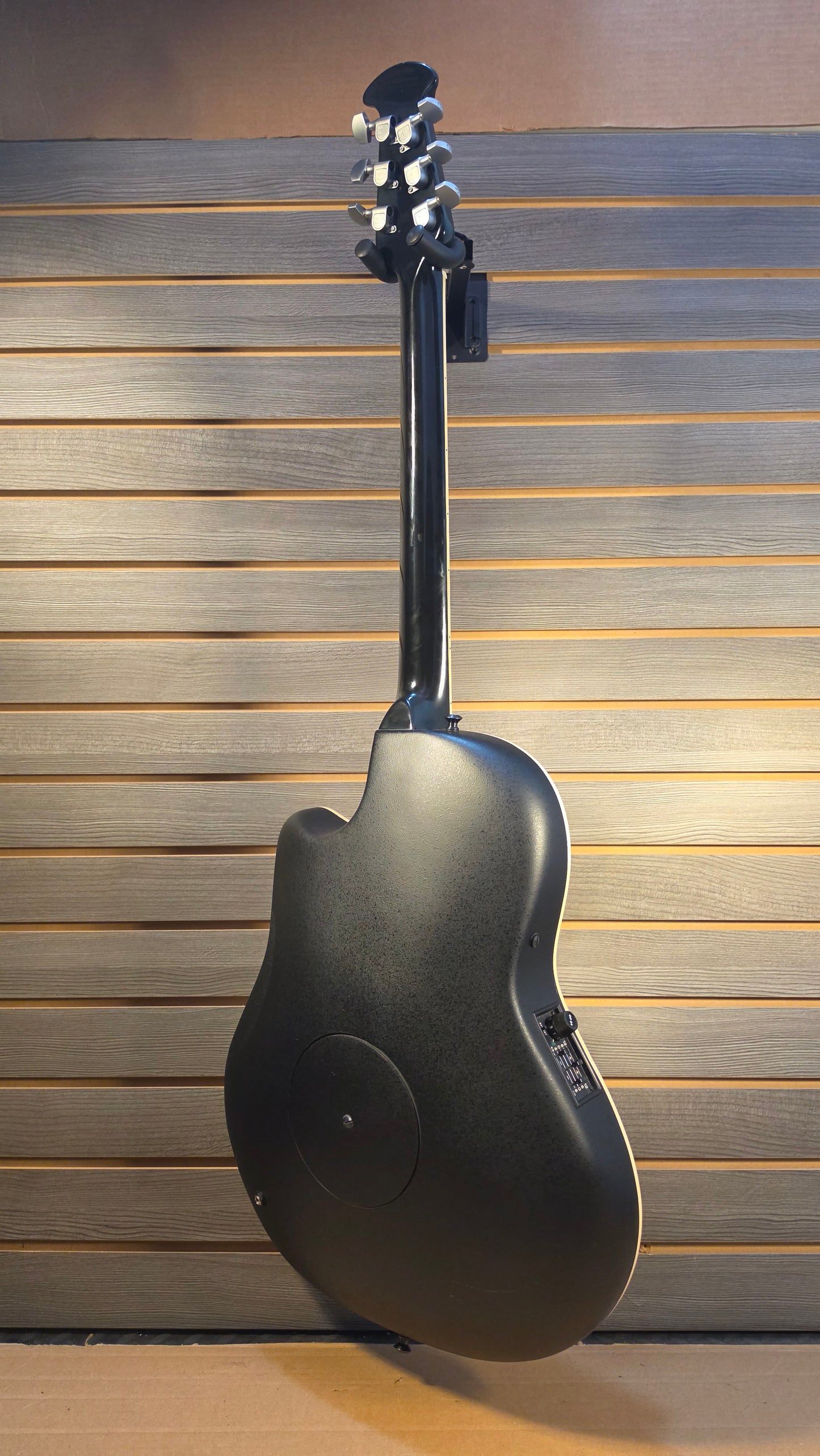 Used Ovation 1988-P Collectors Series Acoustic Electric