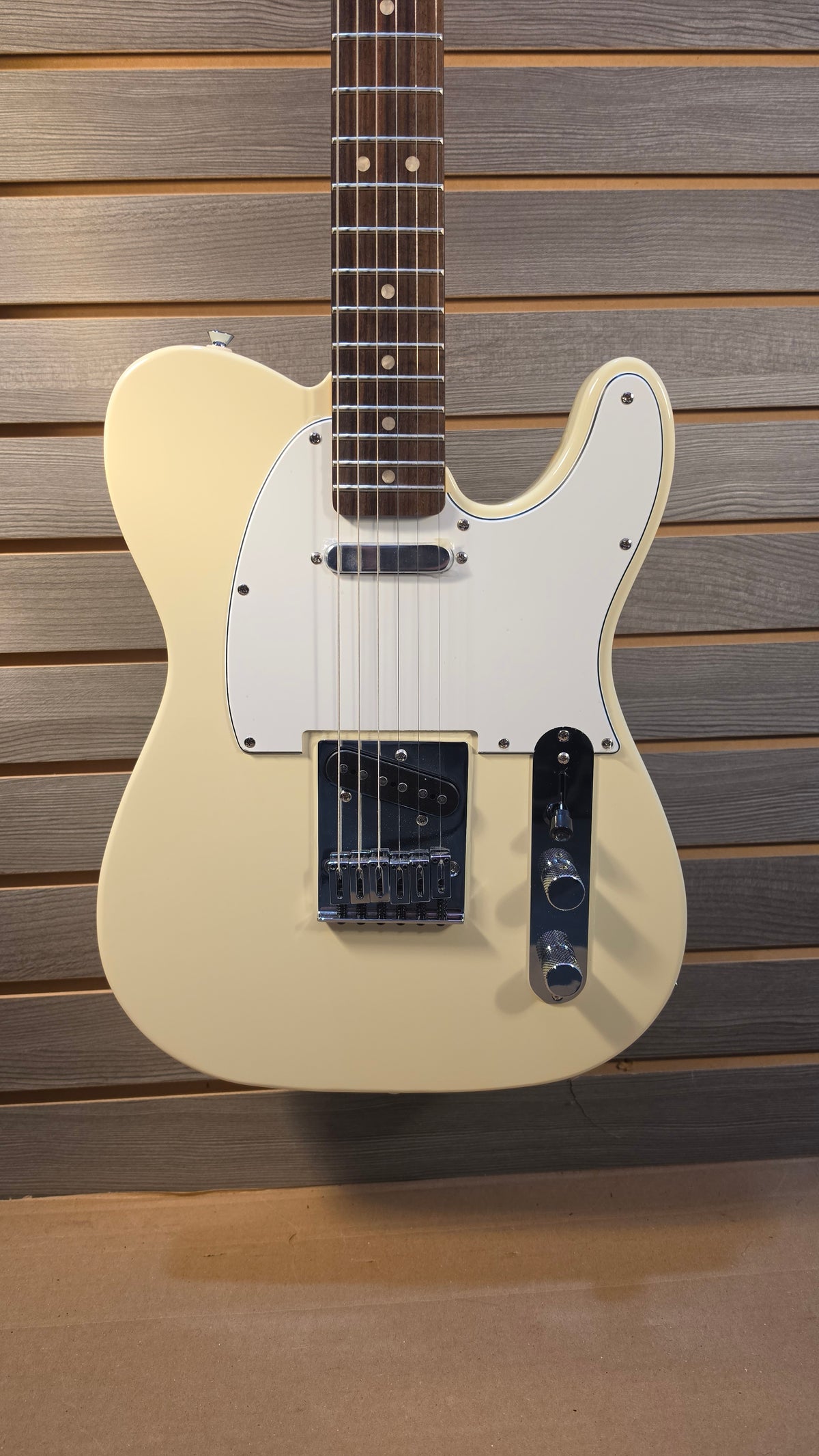 "USED" Fender Tele Squier AFF Olympic White
