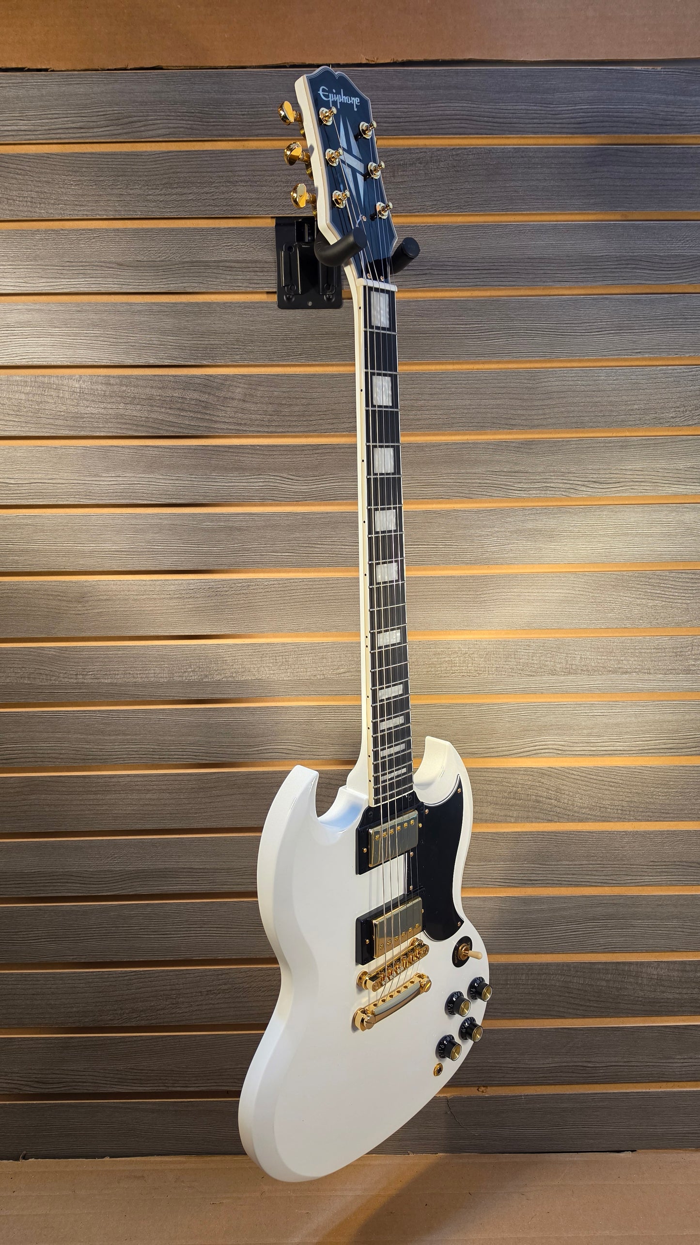 Epiphone SG Custom Electric Guitar Alpine White With Premium Gig Bag
