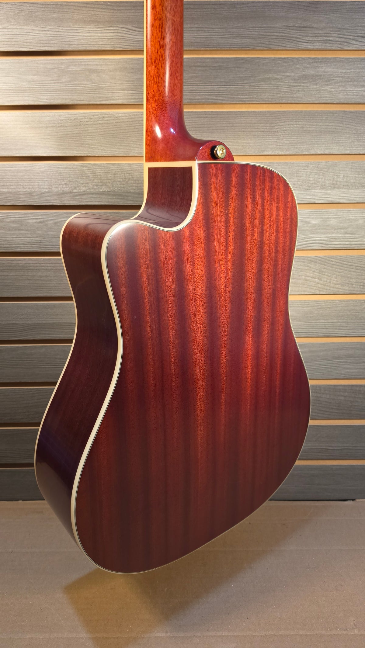 Epiphone Hummingbird Standard EC Cherry Sunburst With Premium Gig Bag