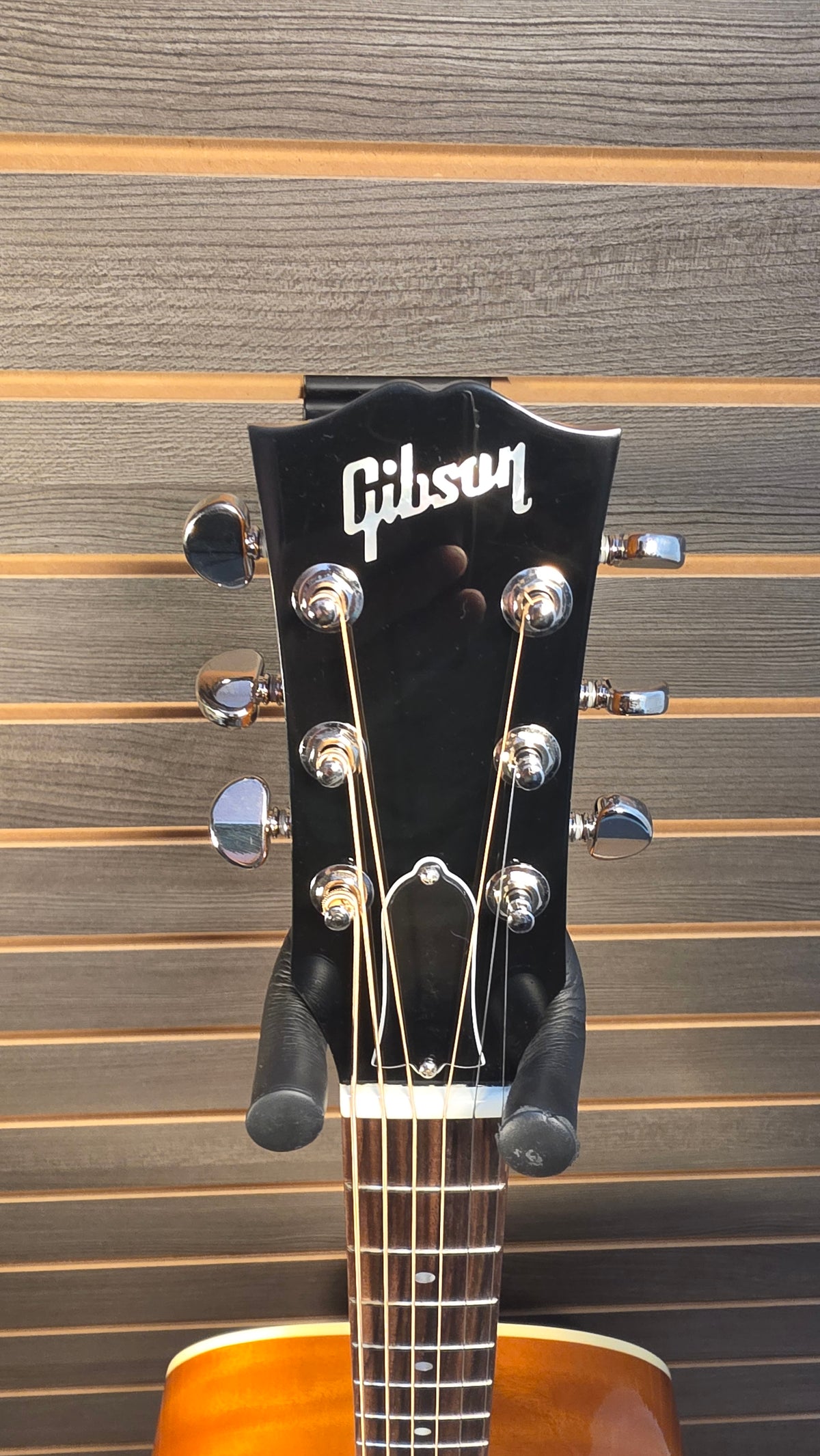 Gibson J-45 Standard Heritage Cherry Sunburst Acoustic Electric With Hardcase