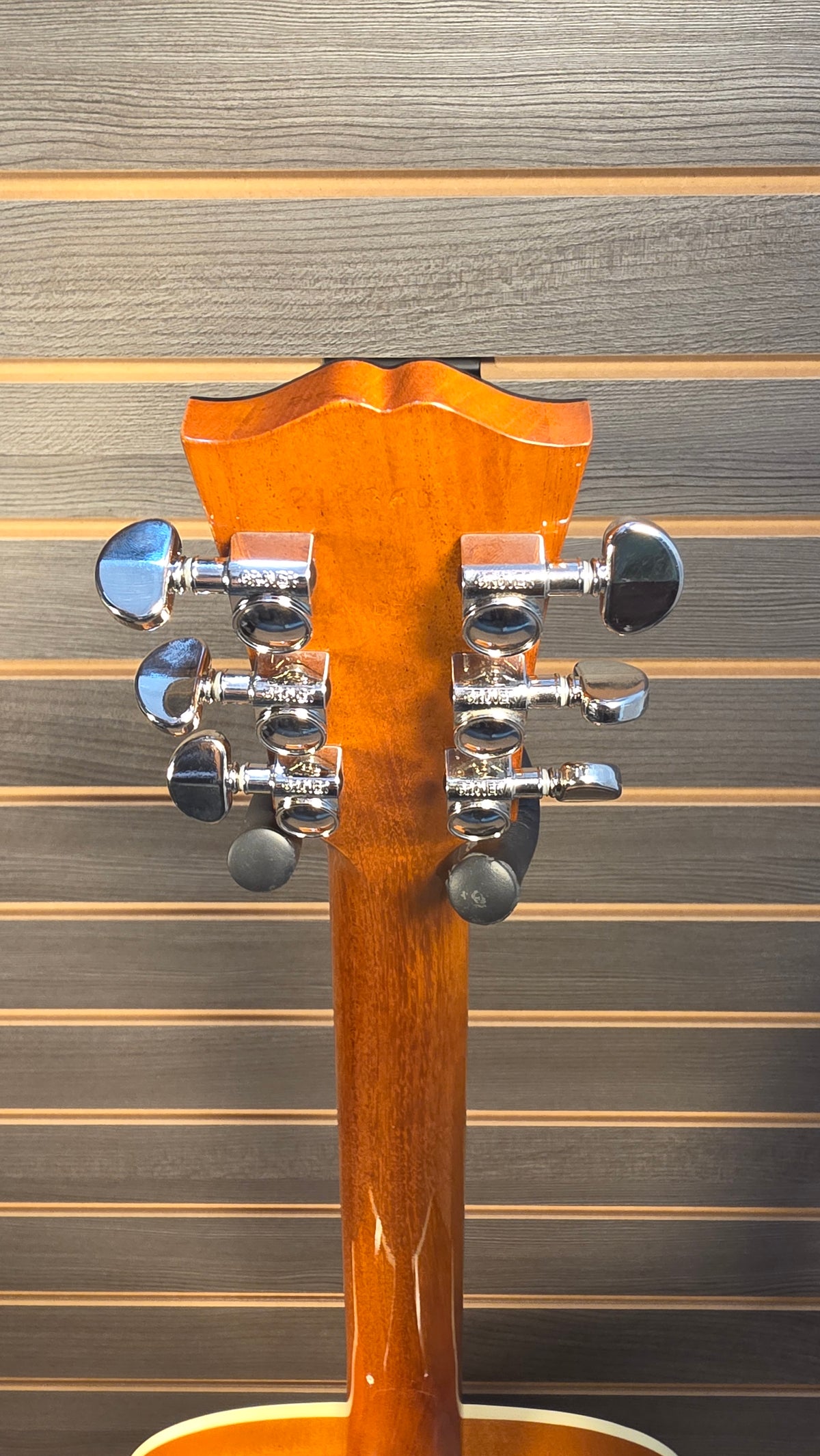 Gibson J-45 Standard Heritage Cherry Sunburst Acoustic Electric With Hardcase