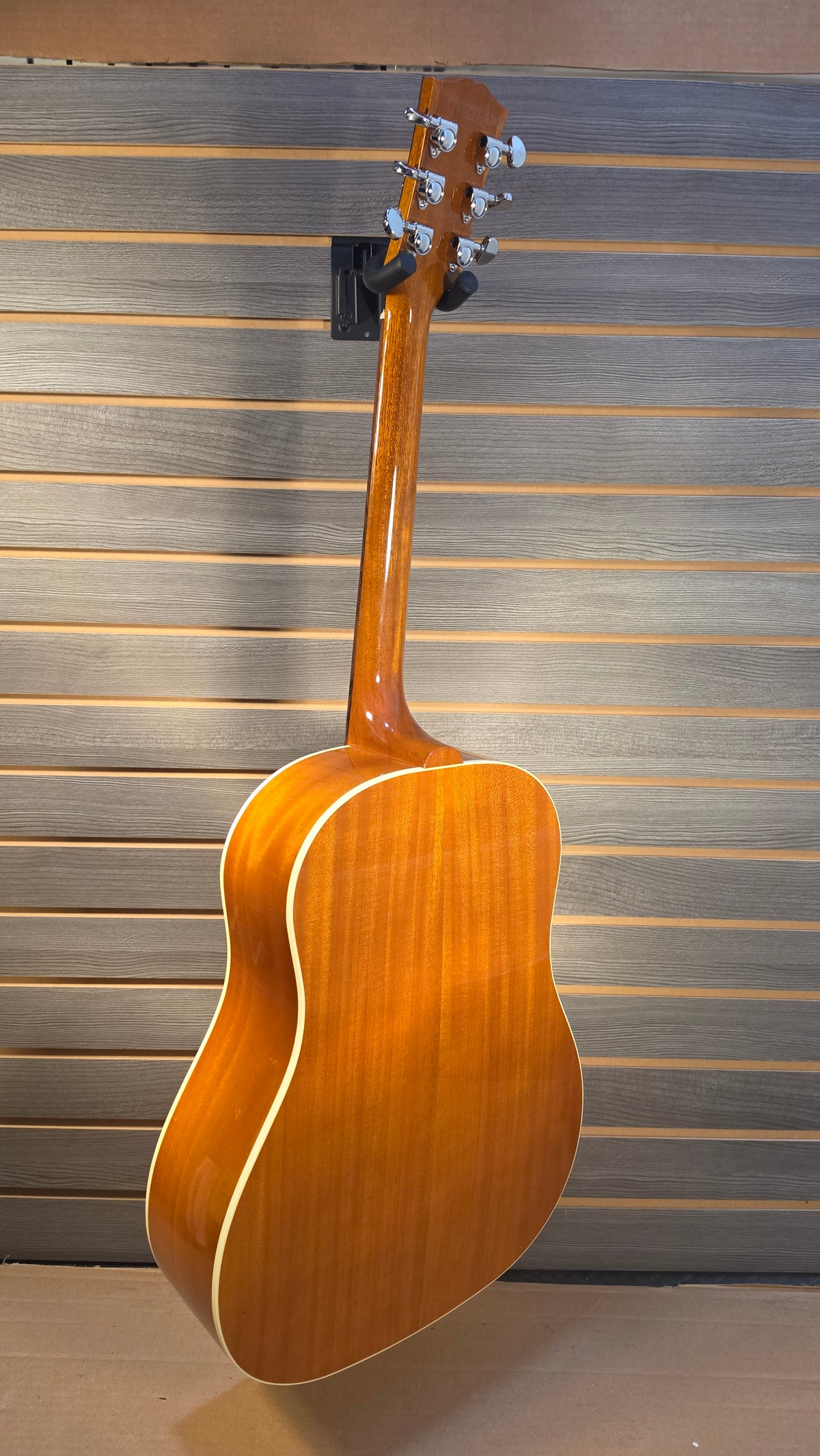 Gibson J-45 Standard Heritage Cherry Sunburst Acoustic Electric With Hardcase