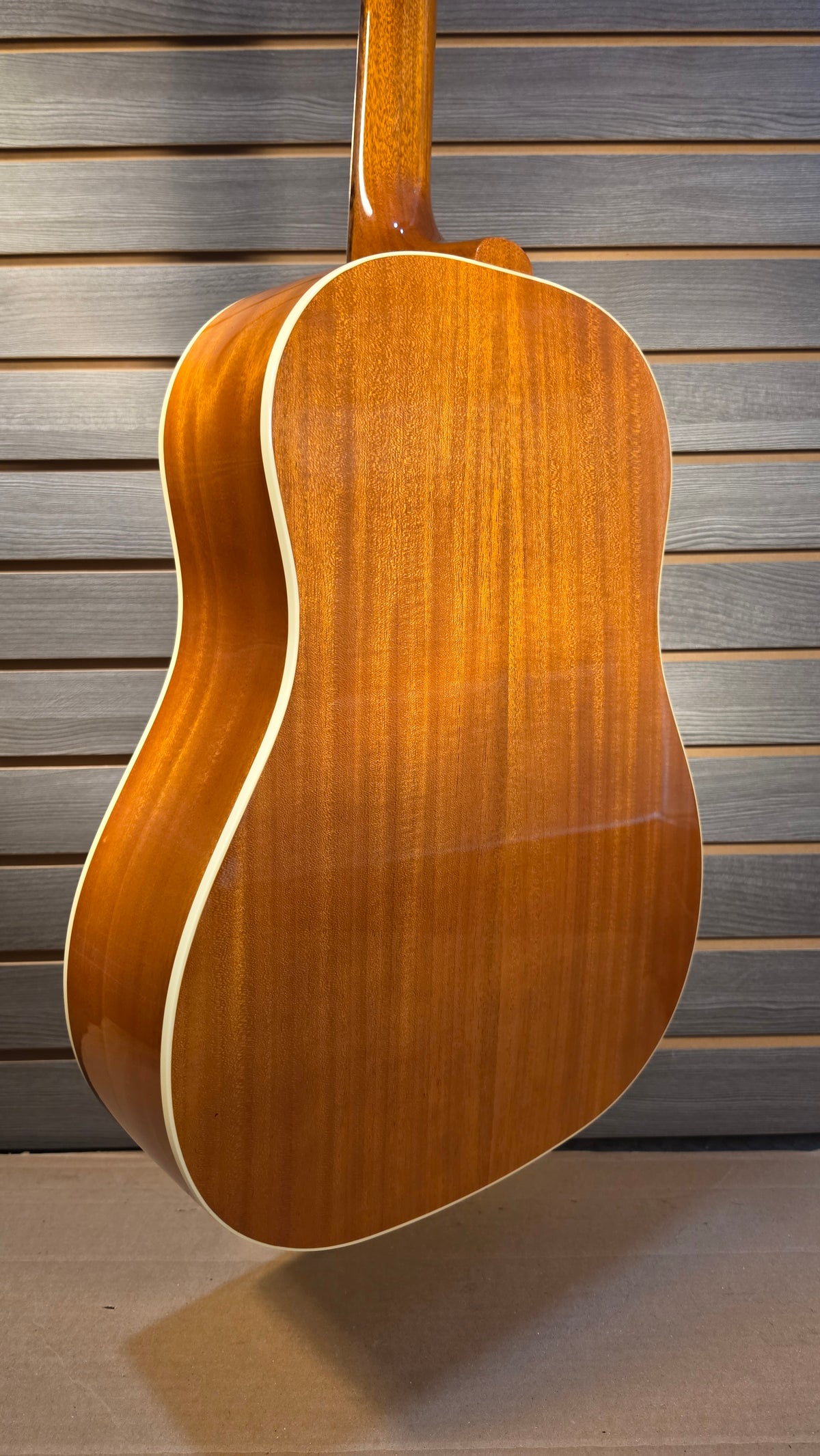 Gibson J-45 Standard Heritage Cherry Sunburst Acoustic Electric With Hardcase