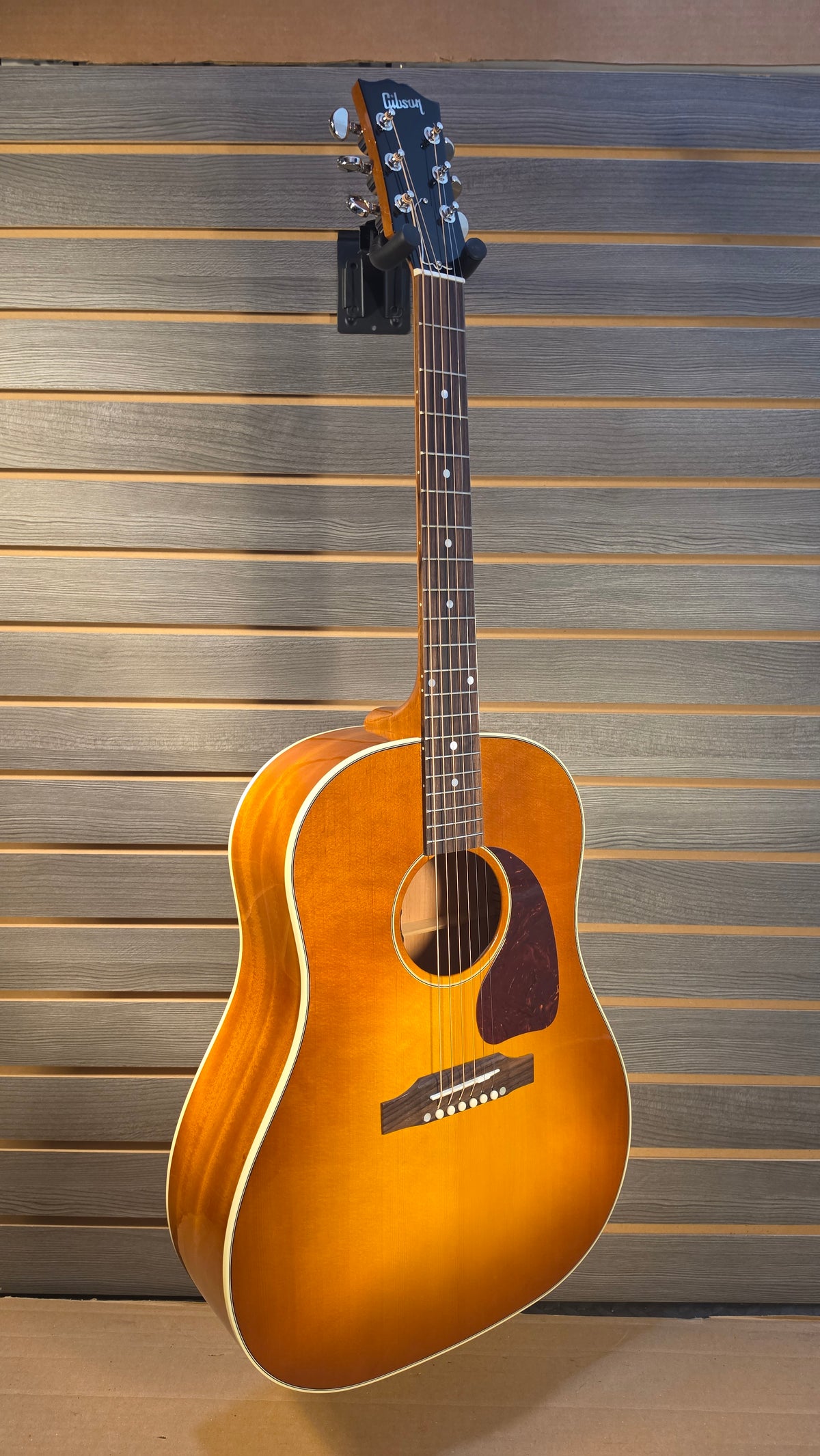 Gibson J-45 Standard Heritage Cherry Sunburst Acoustic Electric With Hardcase