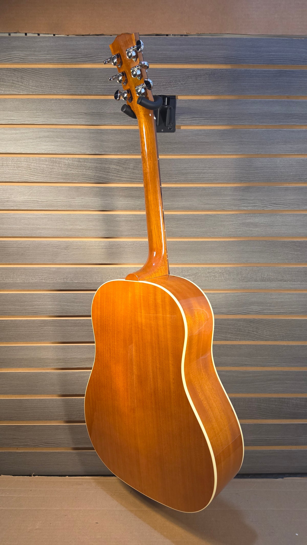 Gibson J-45 Standard Heritage Cherry Sunburst Acoustic Electric With Hardcase