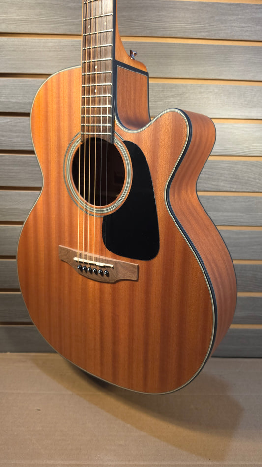 Takamine GN11M CE NS