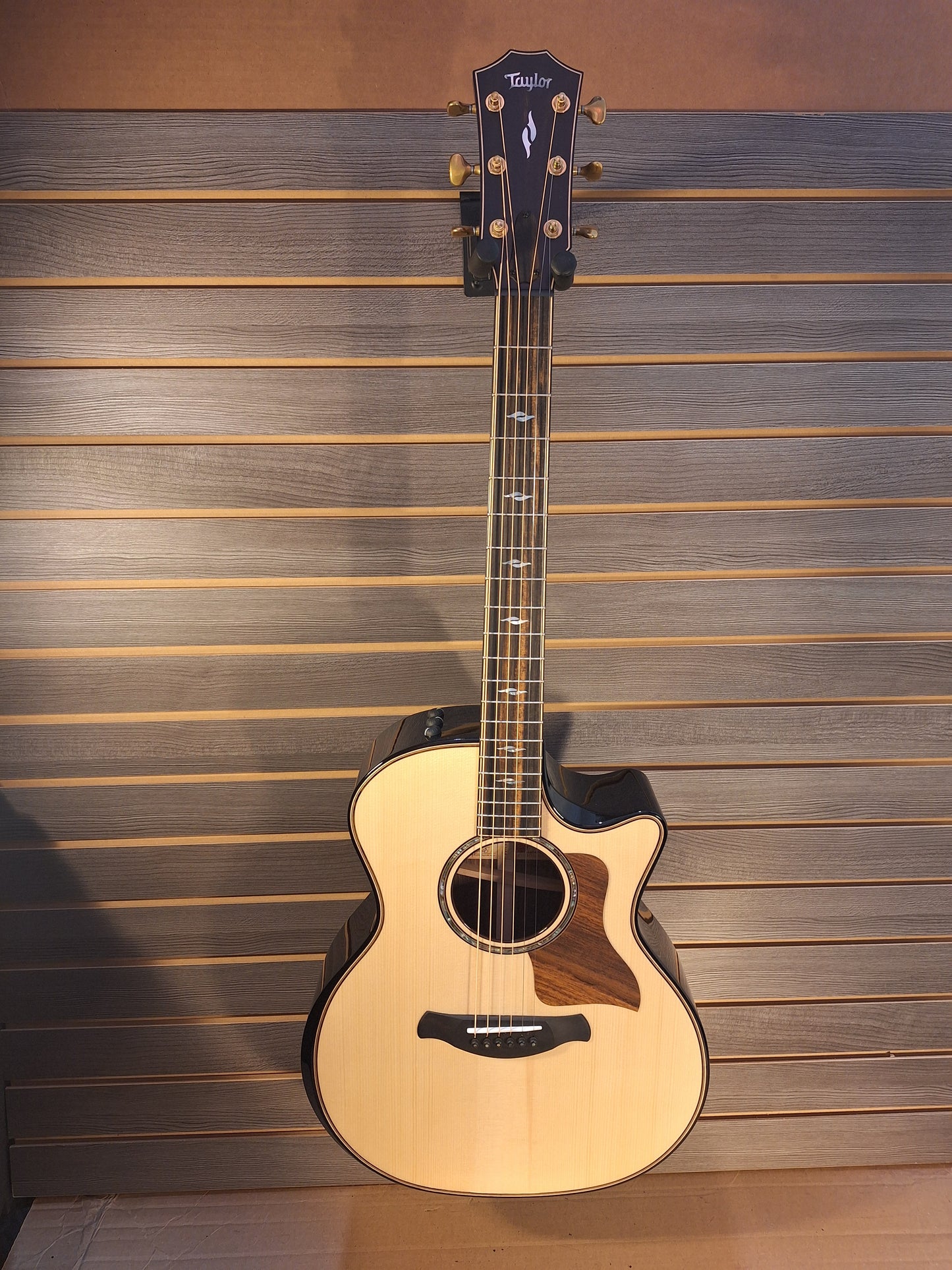Taylor Builder's Edition 814ce