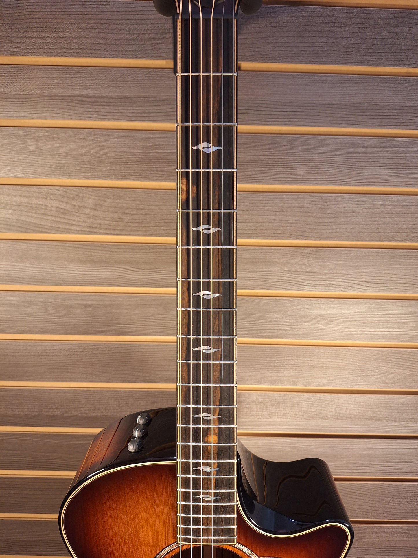 Taylor Builder's Edition 814ce Acoustic Electric Guitar With Hard Case