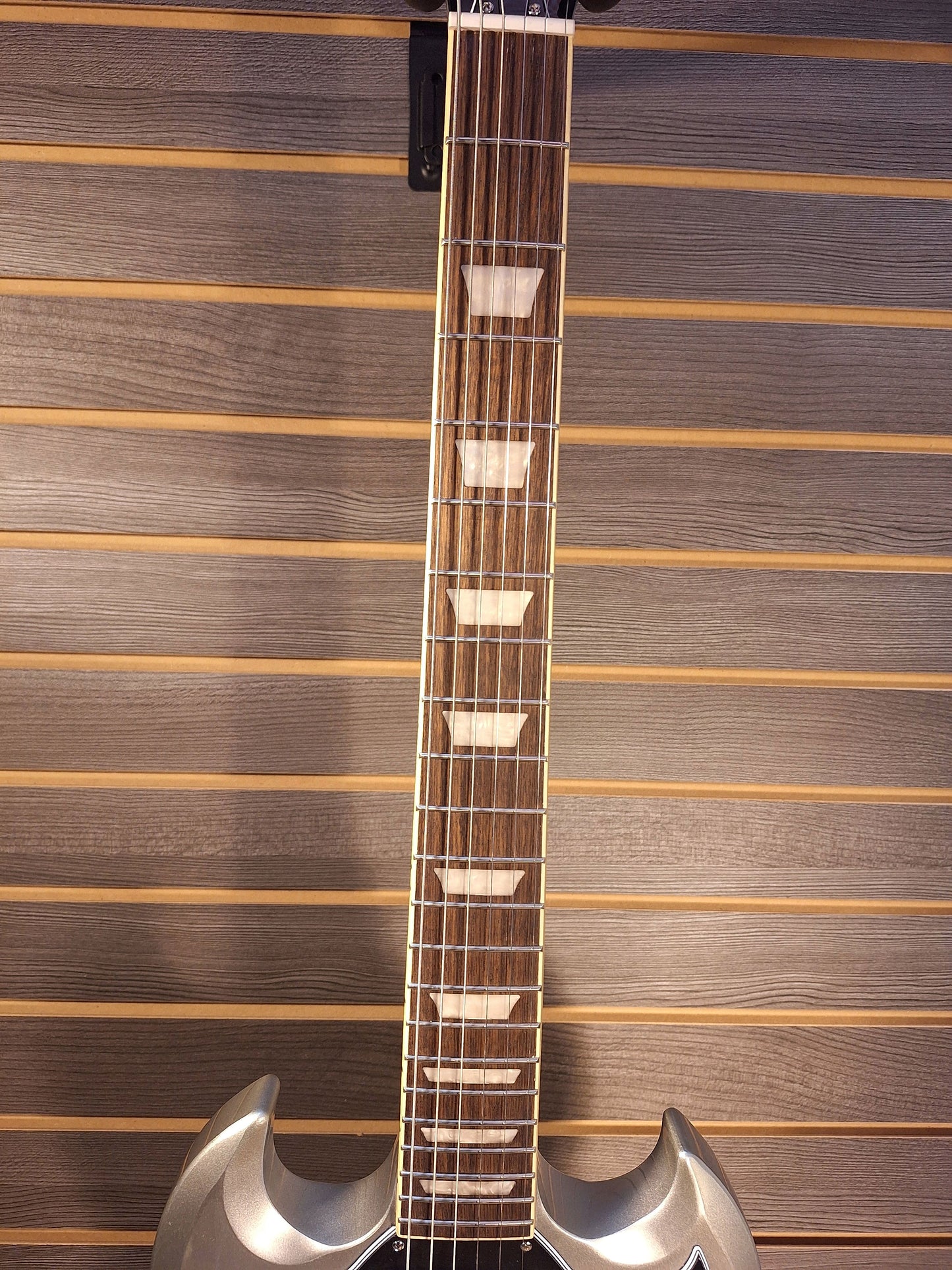 Epiphone SG Standard With Premiun Gig Bag Silvermist